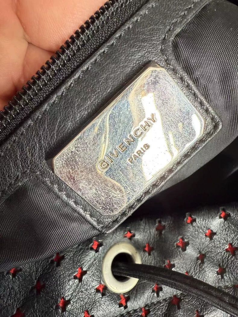 Givenchy Givenchy Cross-patterned large-capacity genuine leather ba Size US M / EU 48-50 / 2 - 4 Thumbnail
