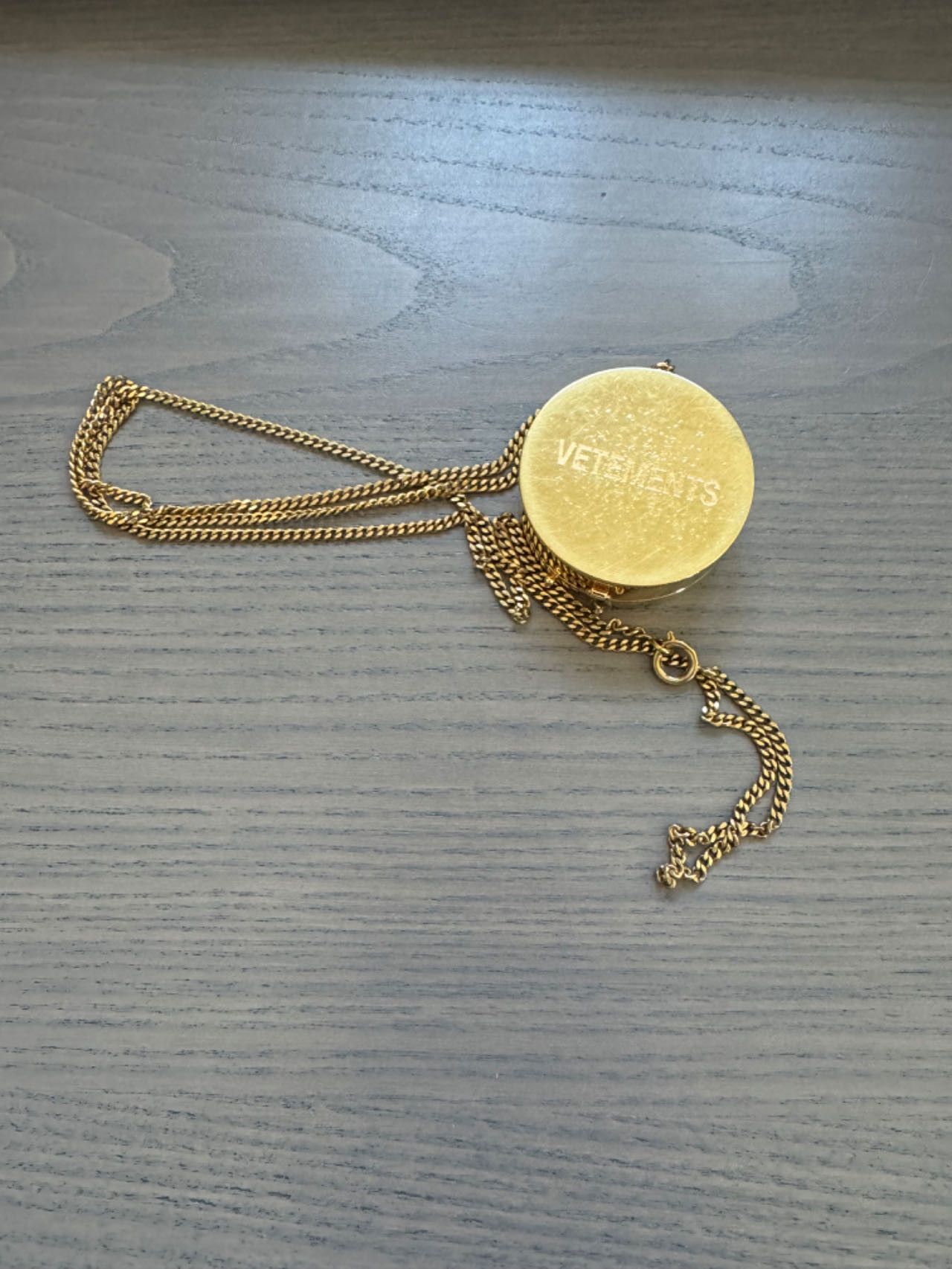 Vetements Vetements Gold-Tone Brass Grinder Size ONE SIZE - 1 Thumbnail