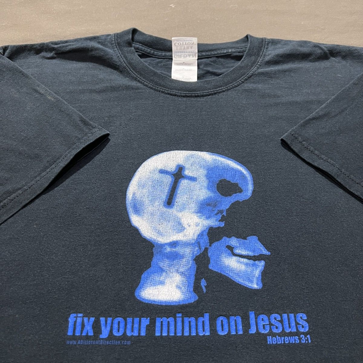 Vintage Vintage Y2K fix your mind on Jesus Bible Holy God Tee L Size US L / EU 52-54 / 3 - 1 Thumbnail