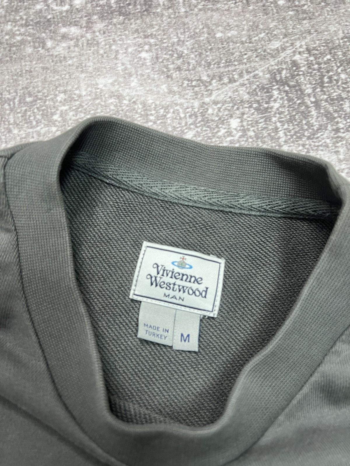 Vivienne Westwood Vintage Vivienne Westwood Sweatshirt Orb Logo Basic Pullover Size US M / EU 48-50 / 2 - 4 Thumbnail
