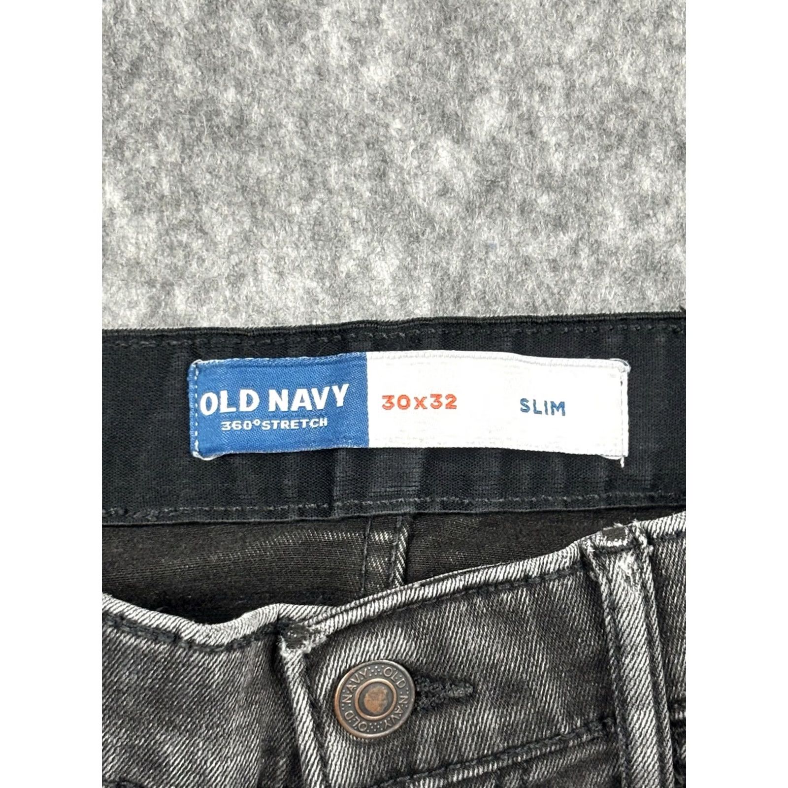 Old Navy Old Navy Men's Faded Black Slim 360° Tech Stretch Distressed Denim Jeans 30x32 Size US 30 / EU 46 - 7 Thumbnail