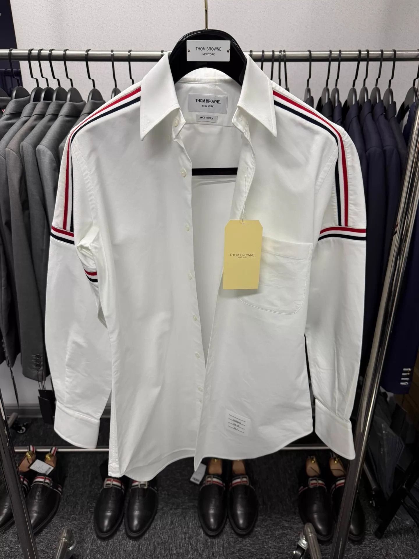 Thom Browne Thom Browne White Oxford Shirt Tri-Color Logo Size 2 Size US M / EU 48-50 / 2 - 1 Thumbnail