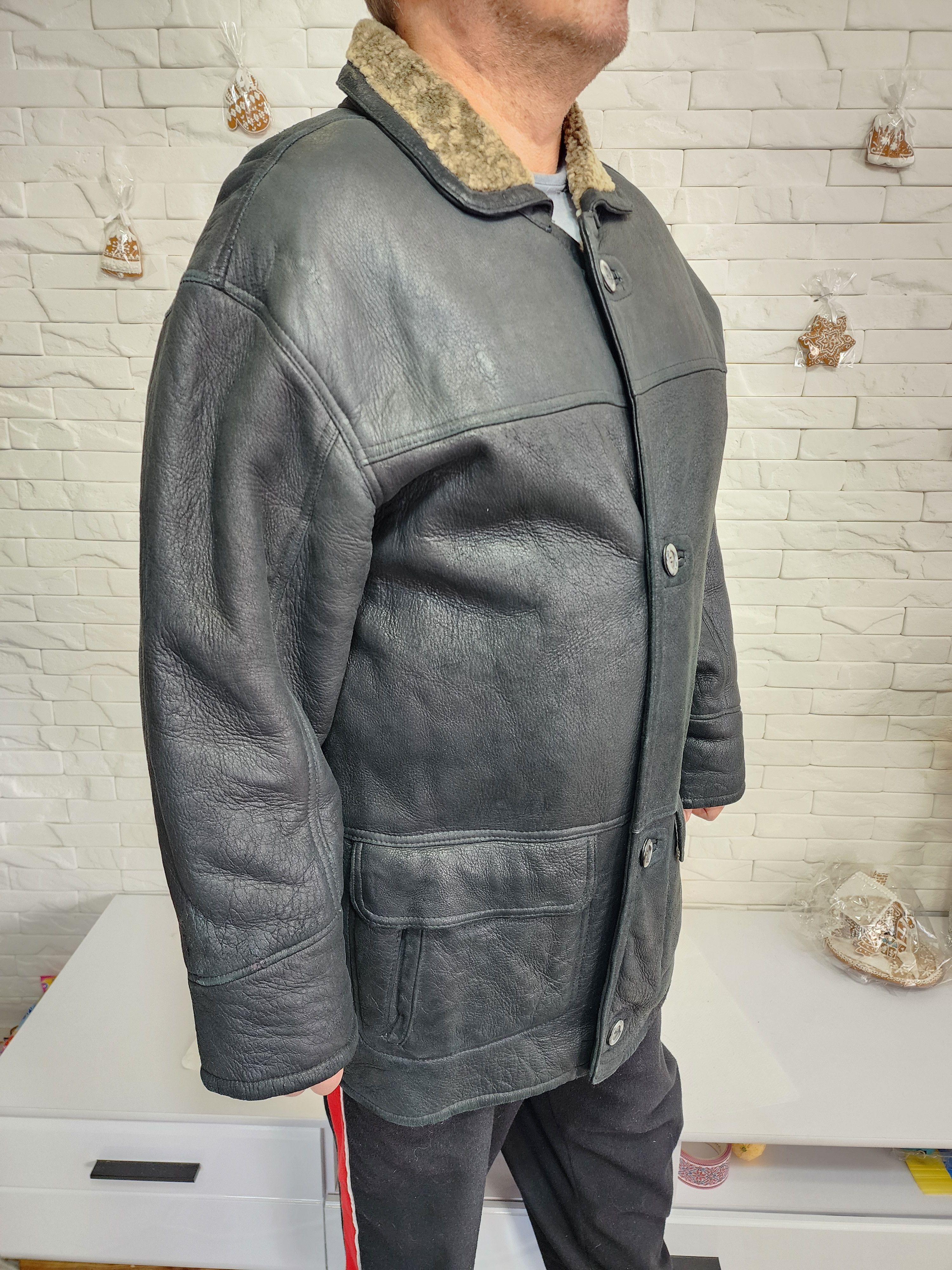 Furla Men's Black Sheepskin Coat: Genuine Fur, Button Closure Size US L / EU 52-54 / 3 - 3 Thumbnail