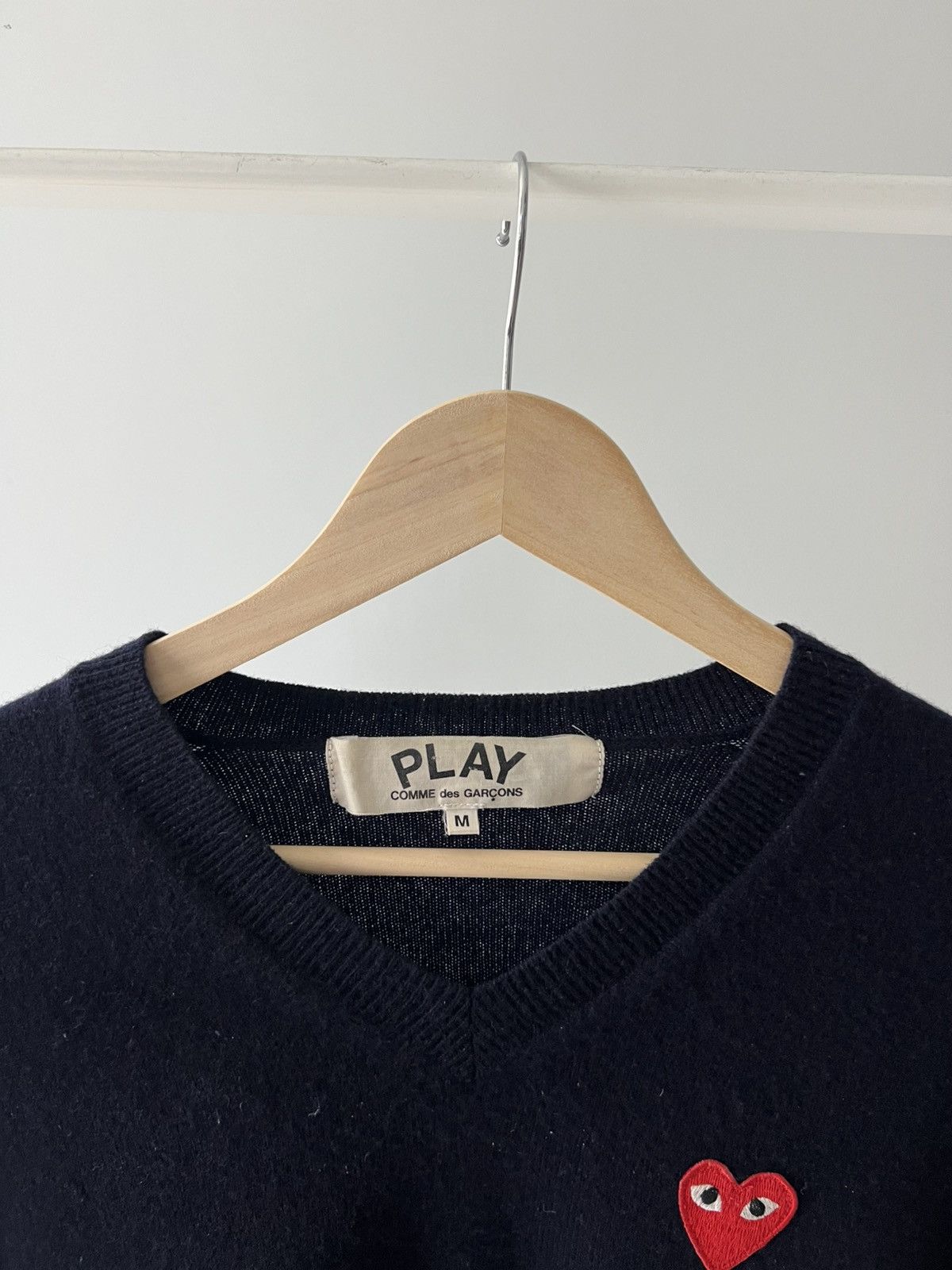 Comme des Garcons Comme des Garçons Blue PLAY V-neck Sweater Japan Medium Size US M / EU 48-50 / 2 - 14 Thumbnail