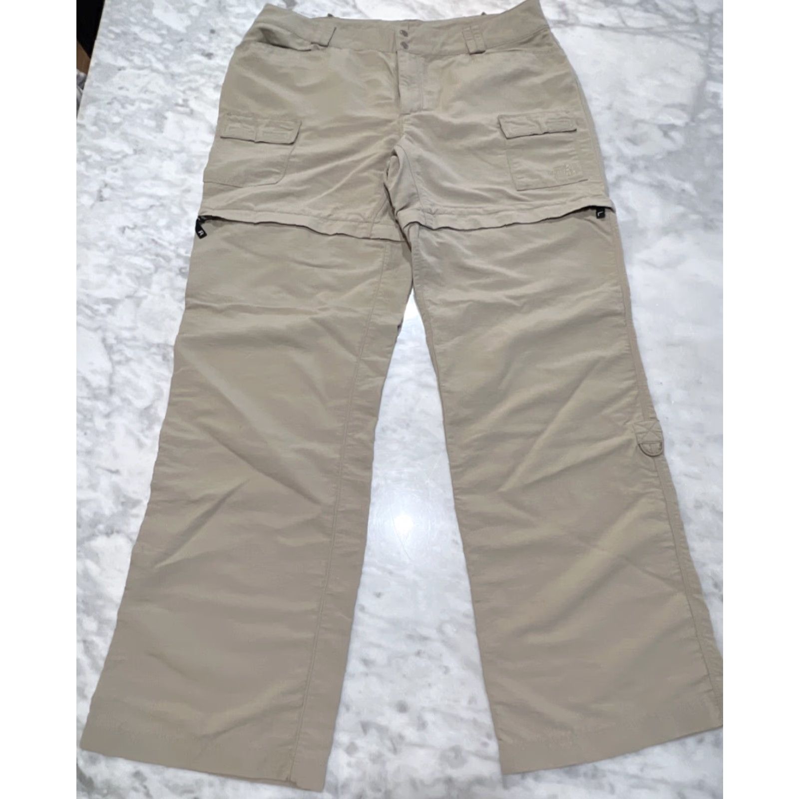 The North Face THE NORTH FACE Lightweight Convertible Pants Women's Size 14 Beige Cargo Zip Off Outdoor Size 36" / US 14 / IT 50 - 2 Thumbnail