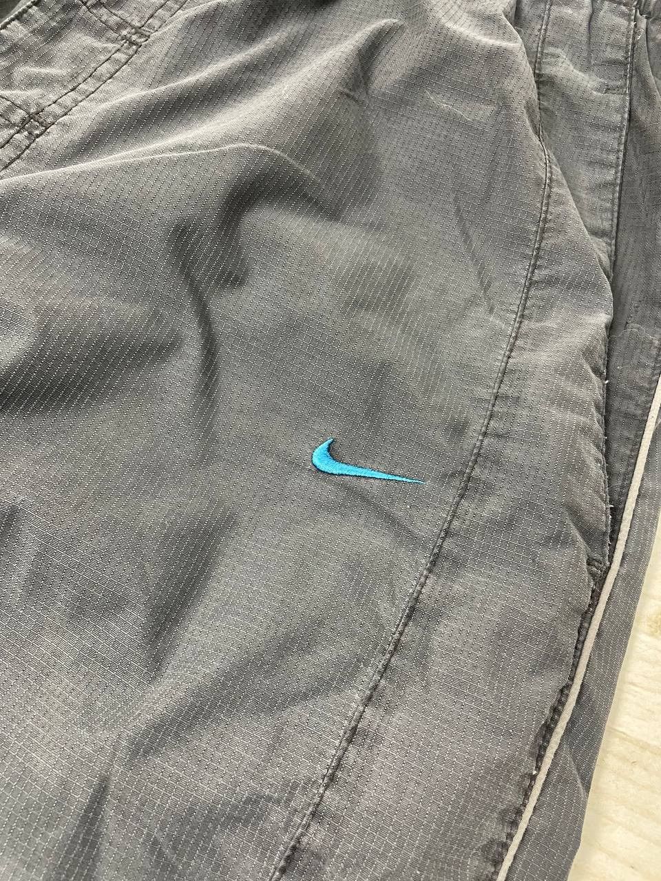 Nike Vintage Nike Track Pants Nylon 00s Swoosh Big Logo Size US 32 / EU 48 - 13 Thumbnail