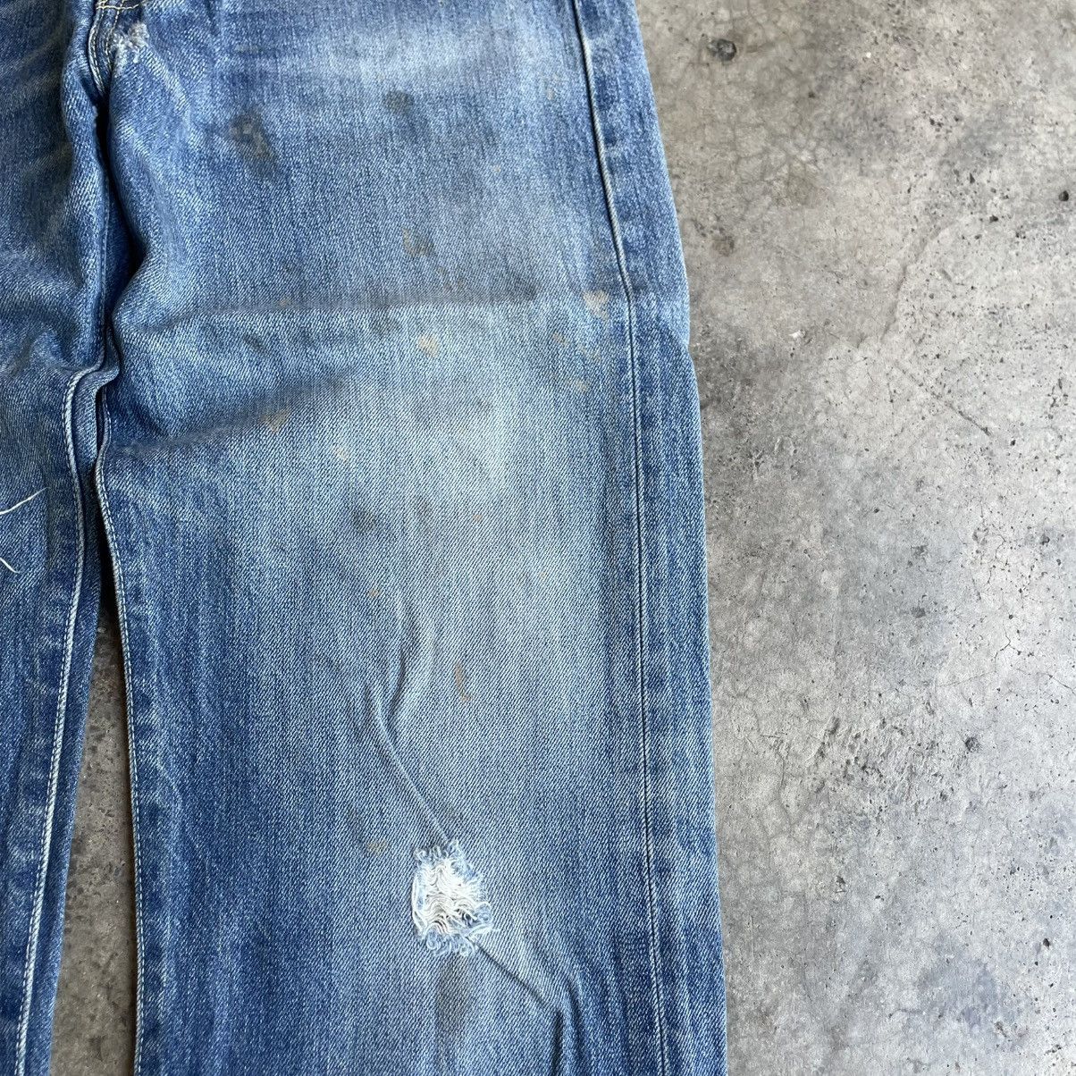 Levi's Vintage Clothing 🔥Vintage Levis 501 Splatter Paint Ripped Distress Jeans Size US 29 - 10 Thumbnail