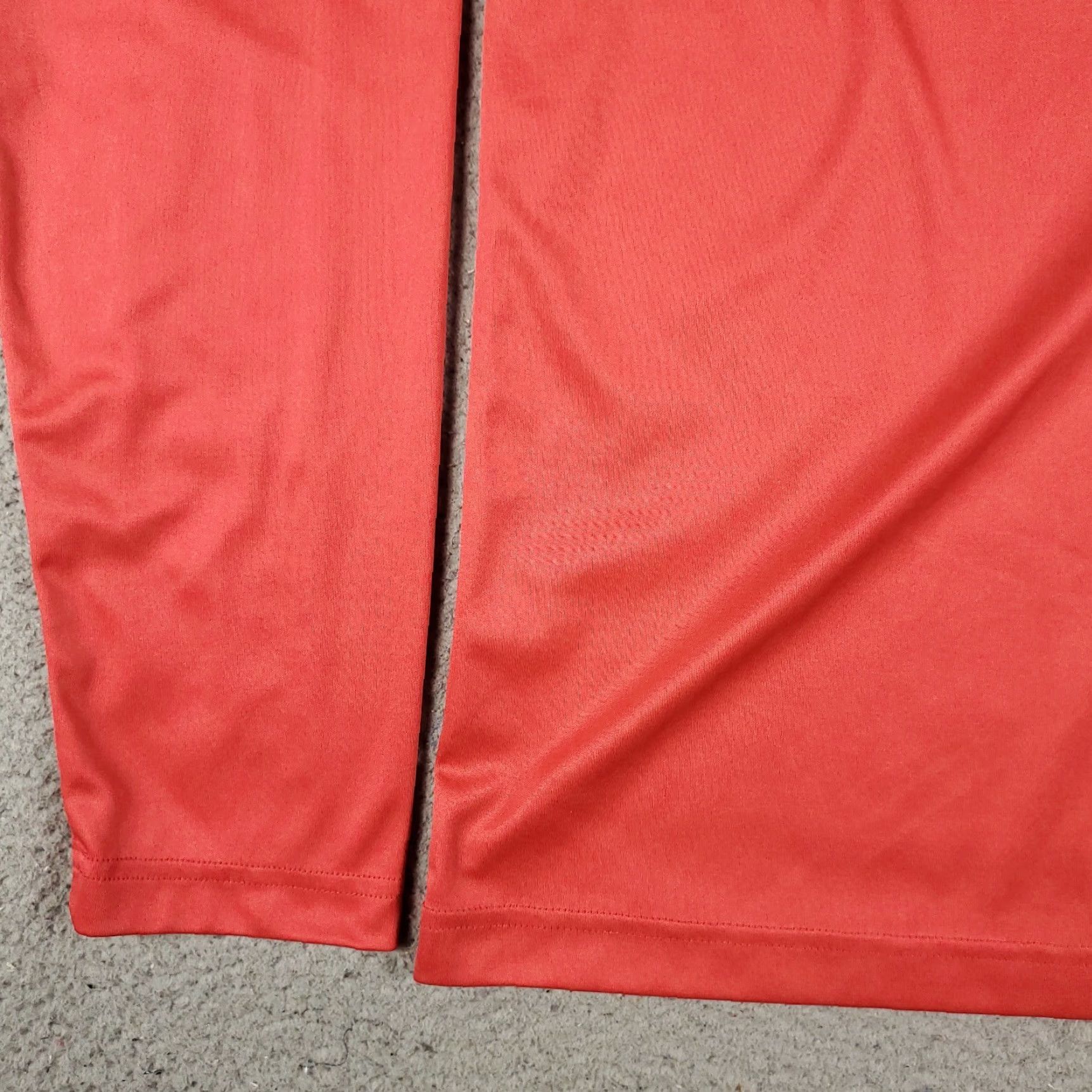 Vintage Columbia T Shirt Mens Size Small Red Polyester Outdoors Active Long Sleeve Regular Fit Casual Sleeve Nylon? Size US S / EU 44-46 / 1 - 3 Thumbnail