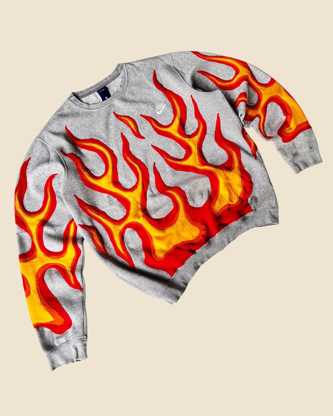 Handmade × Nike 1OF1 REWORKED NIKE FLAME GREY SWEATSHIRT SIZE XL Size US XL / EU 56 / 4 - 5 Thumbnail