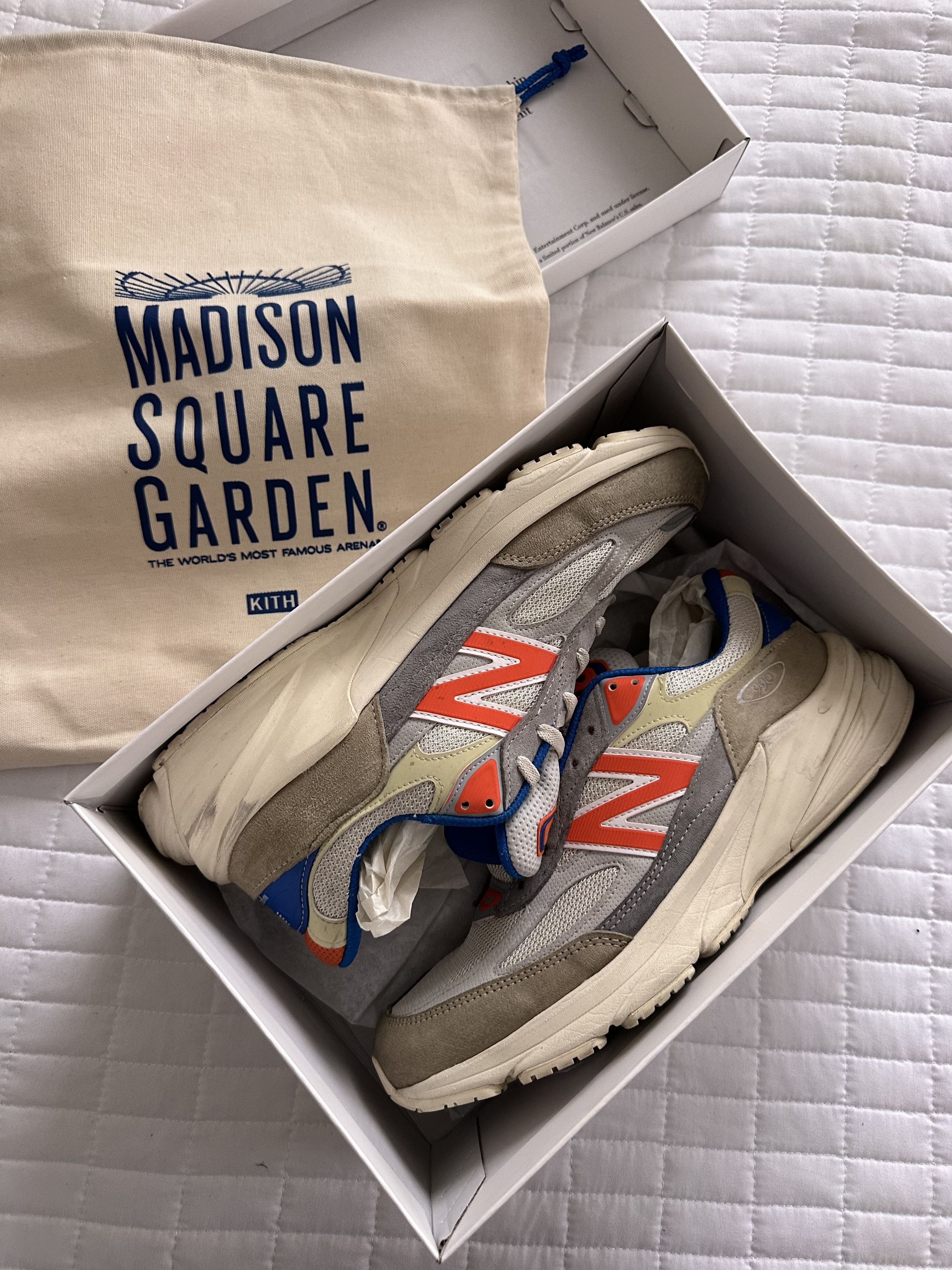 Kith × New Balance New Balance Kith x Madison Square Garden 990v6 NY KNICKS Size US 11.5 / EU 44-45 - 1 Thumbnail