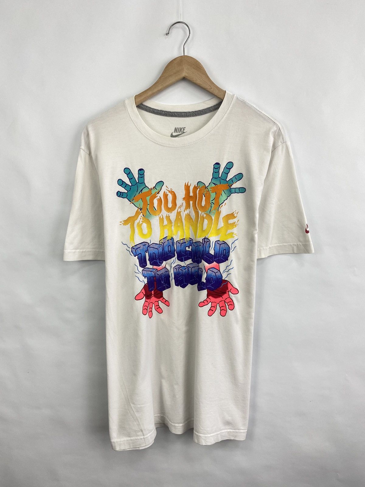 Nike 🔥❄️Vintage Y2K Nike To Hot To Handle Too Cold To Hold T-Shirt Size US XL / EU 56 / 4 - 3 Thumbnail