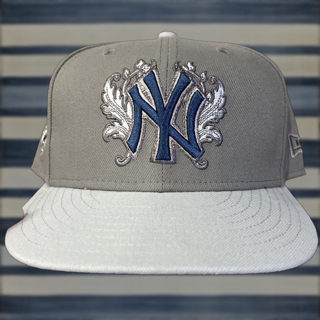 Vintage NEW YORK YANKEES Silver Baseball Cap 8 Exclusive London Mens Size ONE SIZE - 1 Thumbnail