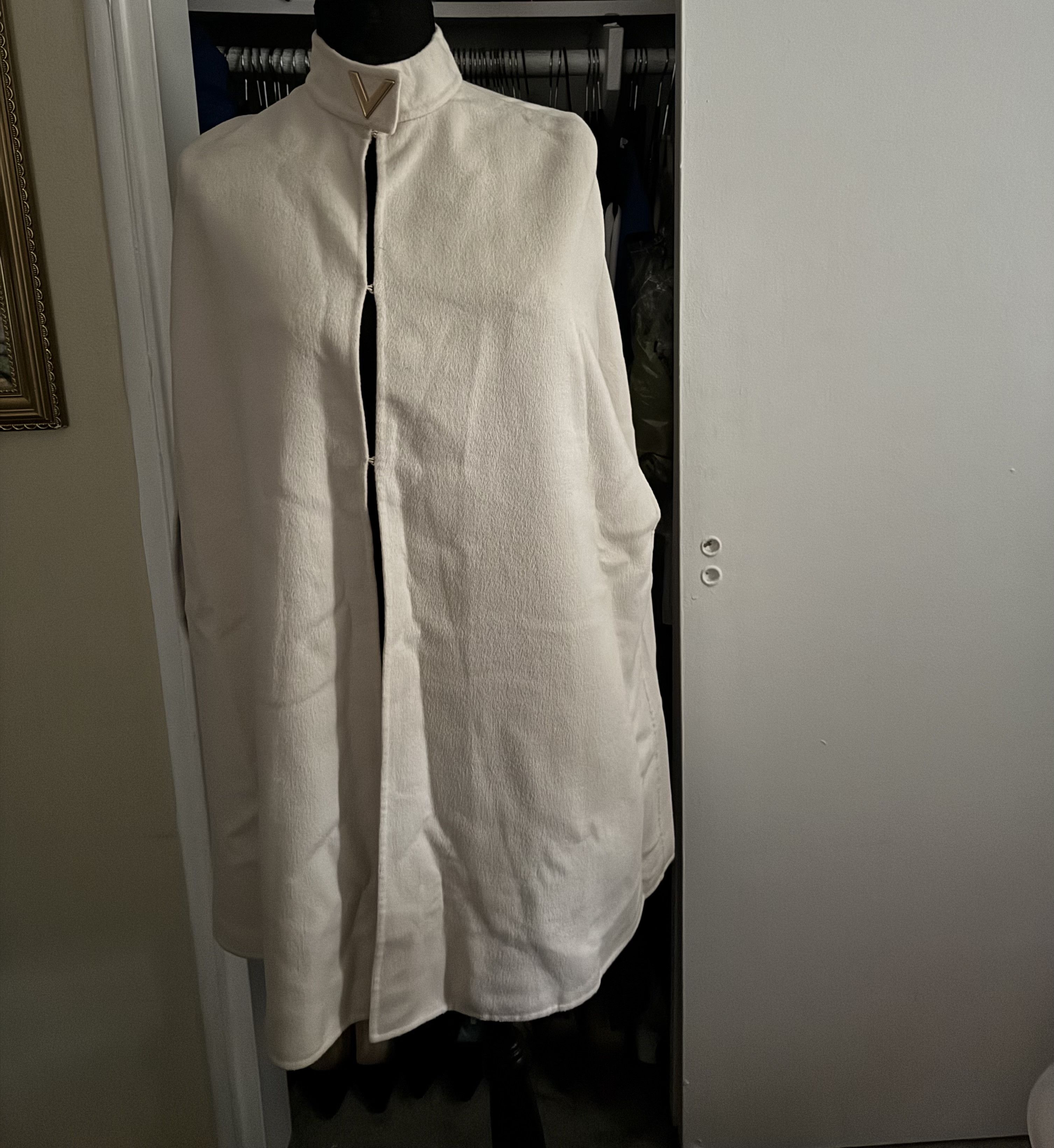 Valentino Valentino V neck logo wool cape Size XS / US 0-2 / IT 36-38 - 4 Thumbnail