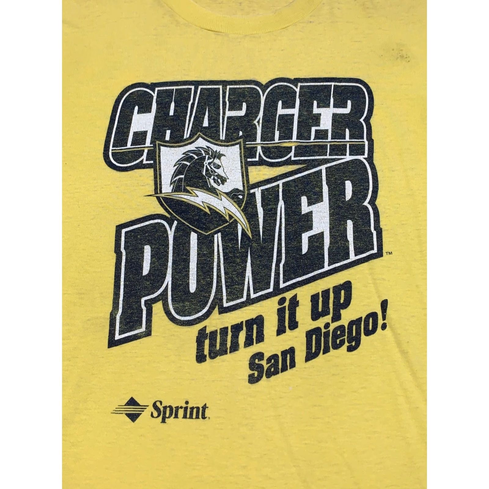 Vintage VINTAGE San Diego Chargers Shirt Mens XL Yellow 90s Graphic Tee Sportswear/Beach Boys Size US XL / EU 56 / 4 - 2 Thumbnail