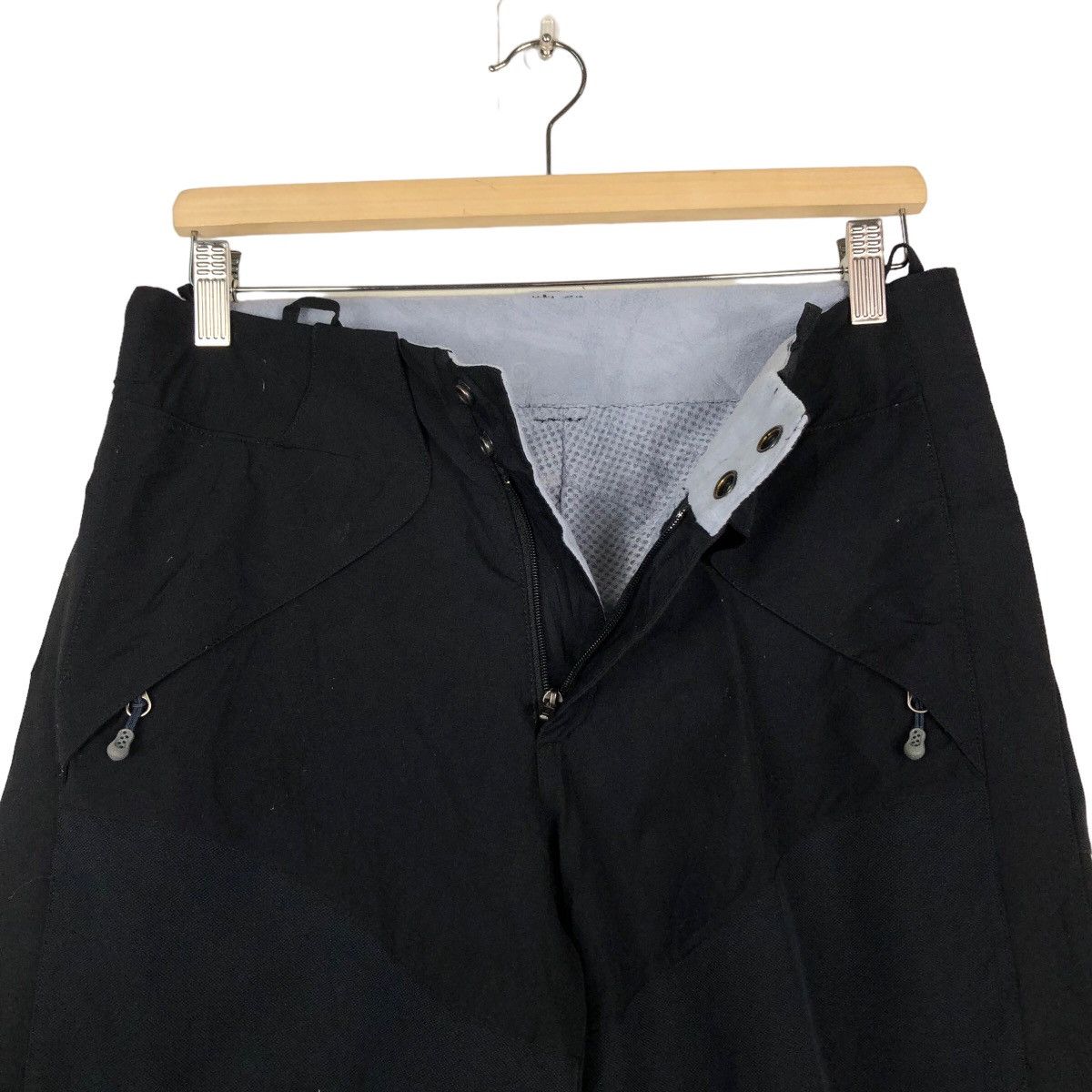 Japanese Brand 🔥Rich Black Cargo Pants Ski Multi Pocket Patagonia Ski Wear Size US 30 / EU 46 - 12 Thumbnail