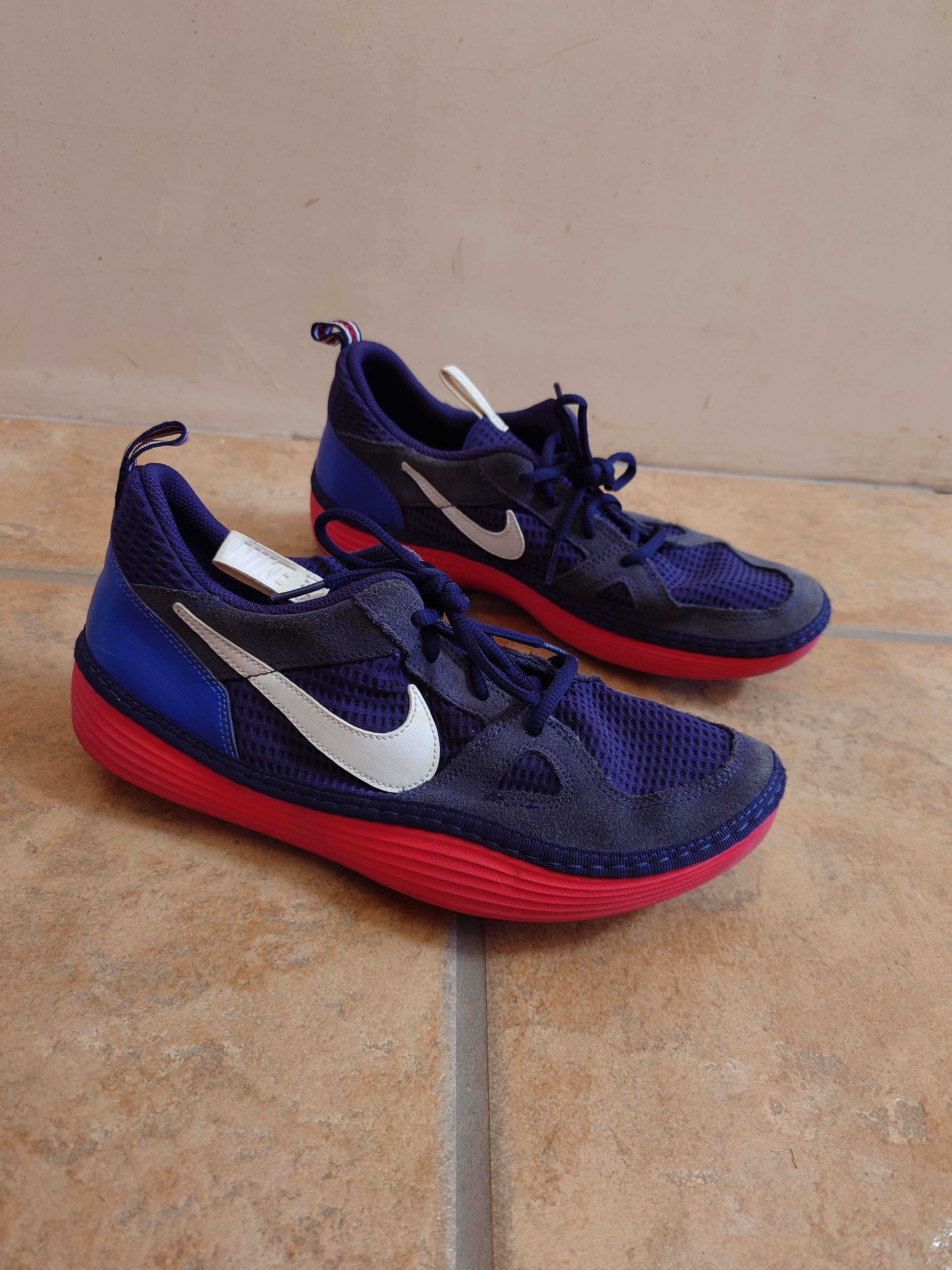 Nike Nike Solarsoft Running shoes US 9 Size US 9 / EU 42 - 1 Thumbnail