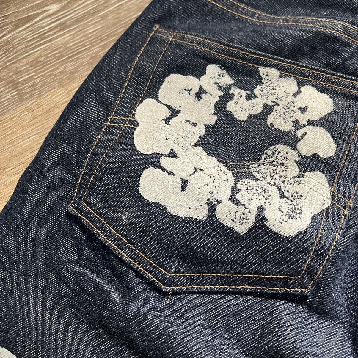 DENIM TEARS × Levi's levi denim tears selvedge wreath jeans Size US 34 / EU 50 - 5 Thumbnail