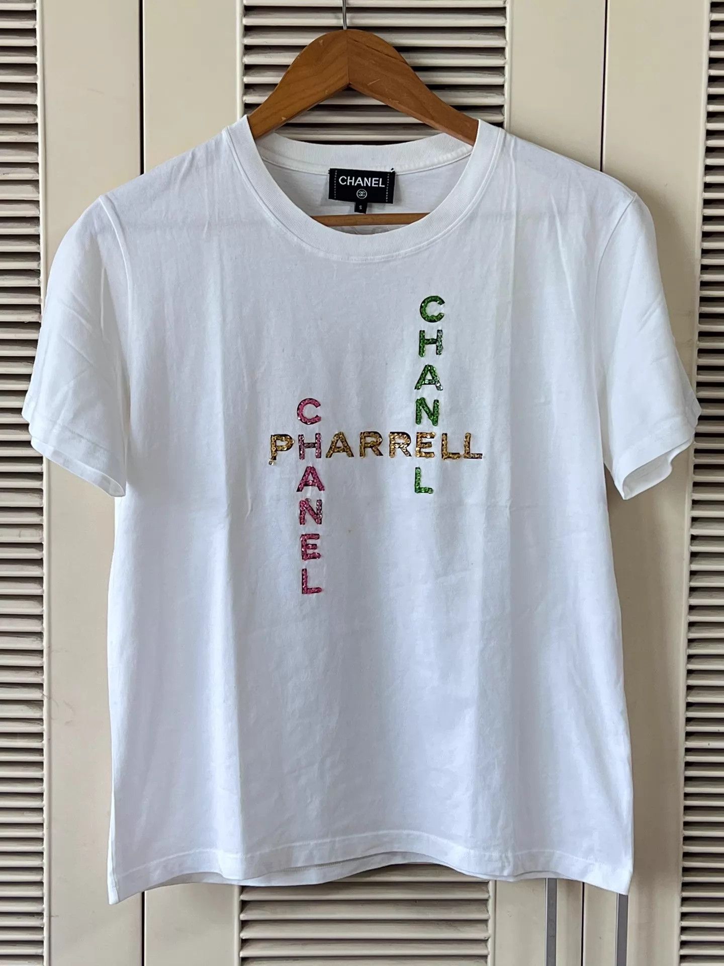 Chanel Chanel x Pharrell White S T-shirt Colorful Sequin COCO Size S / US 4 / IT 40 - 1 Thumbnail