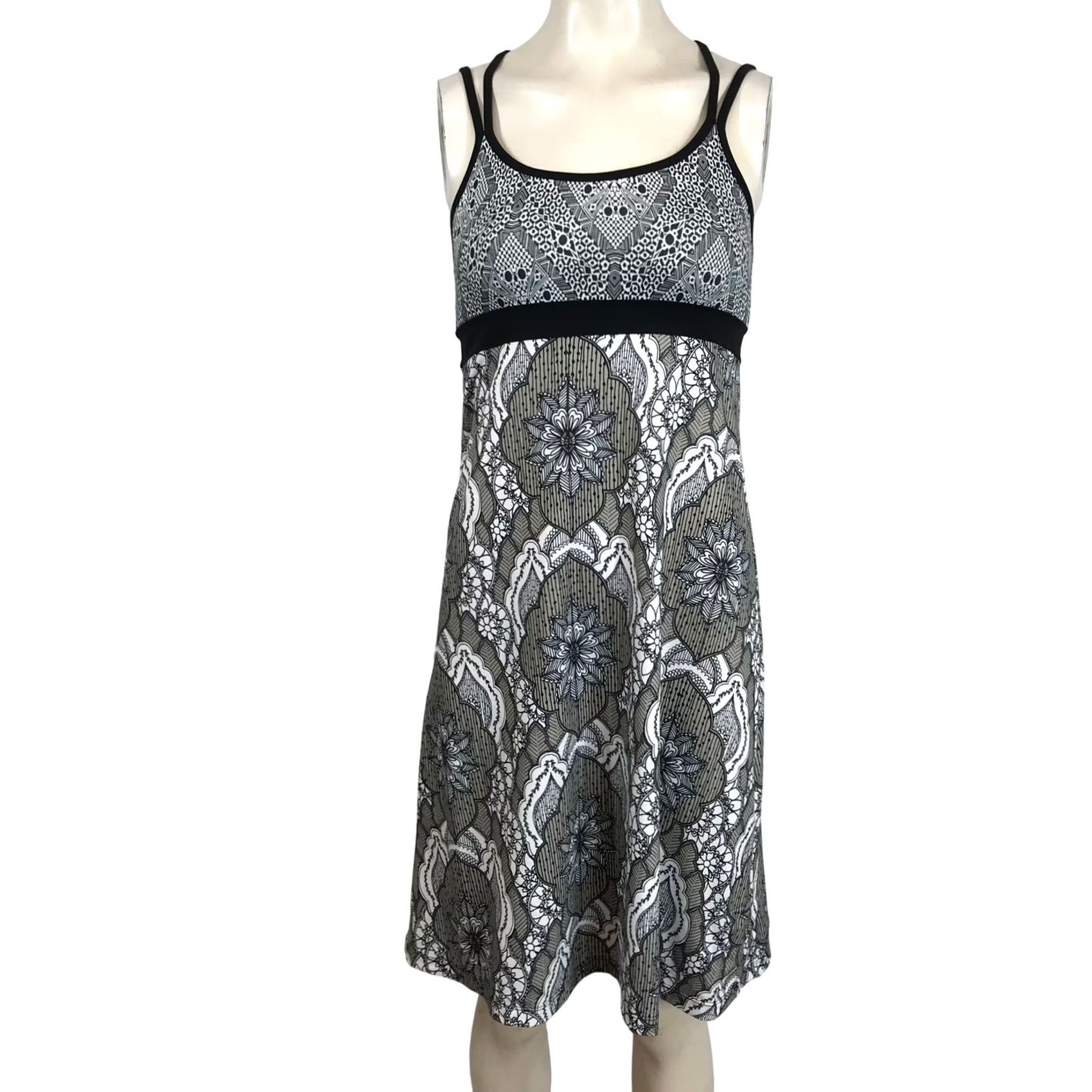 Prana prAna Mandala Print Athletic Dress Black Grey XS Built-in Bra Strappy Back Size XS / US 0-2 / IT 36-38 - 2 Thumbnail