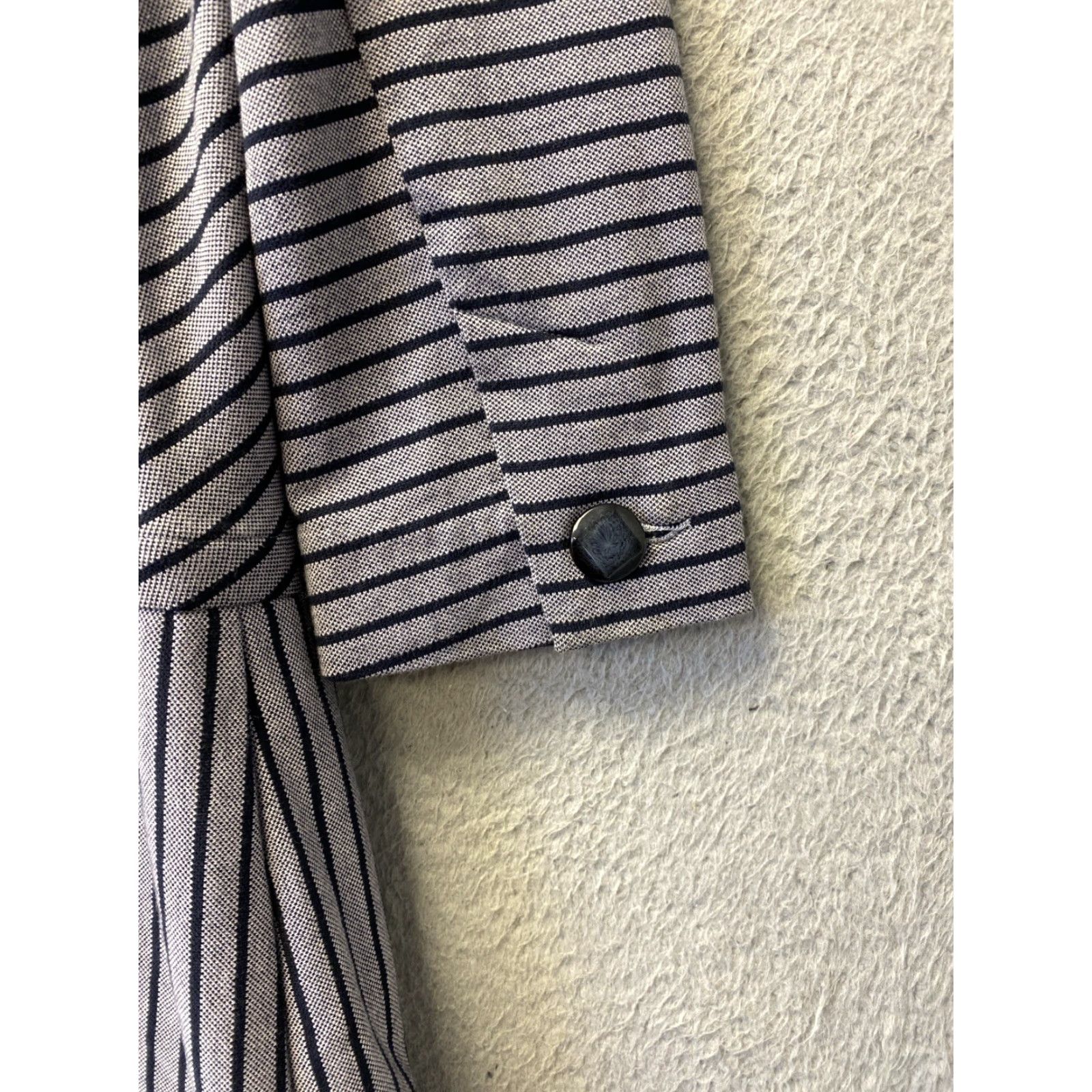 Vintage CAbi Striped Knit Blazer Jacket Womens Size S Gray Career Work Style/118-19 Size S / US 4 / IT 40 - 7 Thumbnail