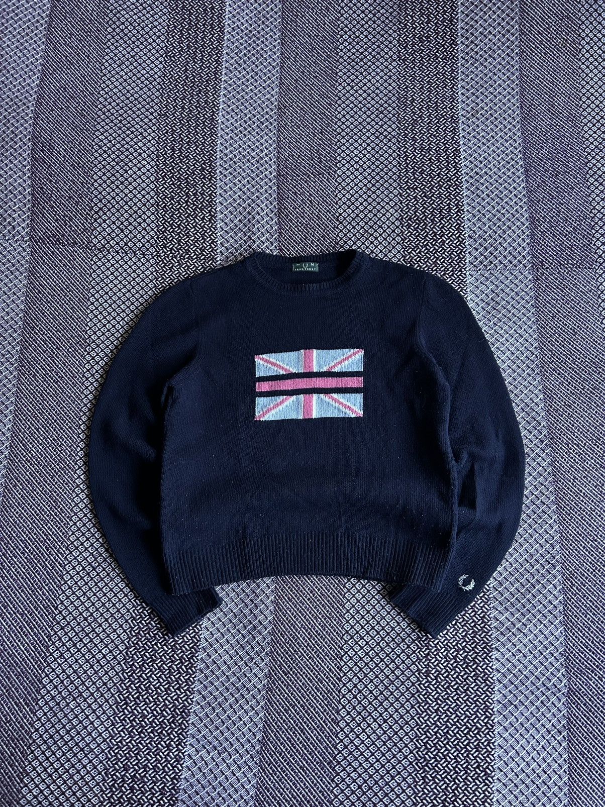 Fred Perry Vintage Fred Perry Big Logo Sweater Women Casual Style Sz M Size M / US 6-8 / IT 42-44 - 1 Thumbnail