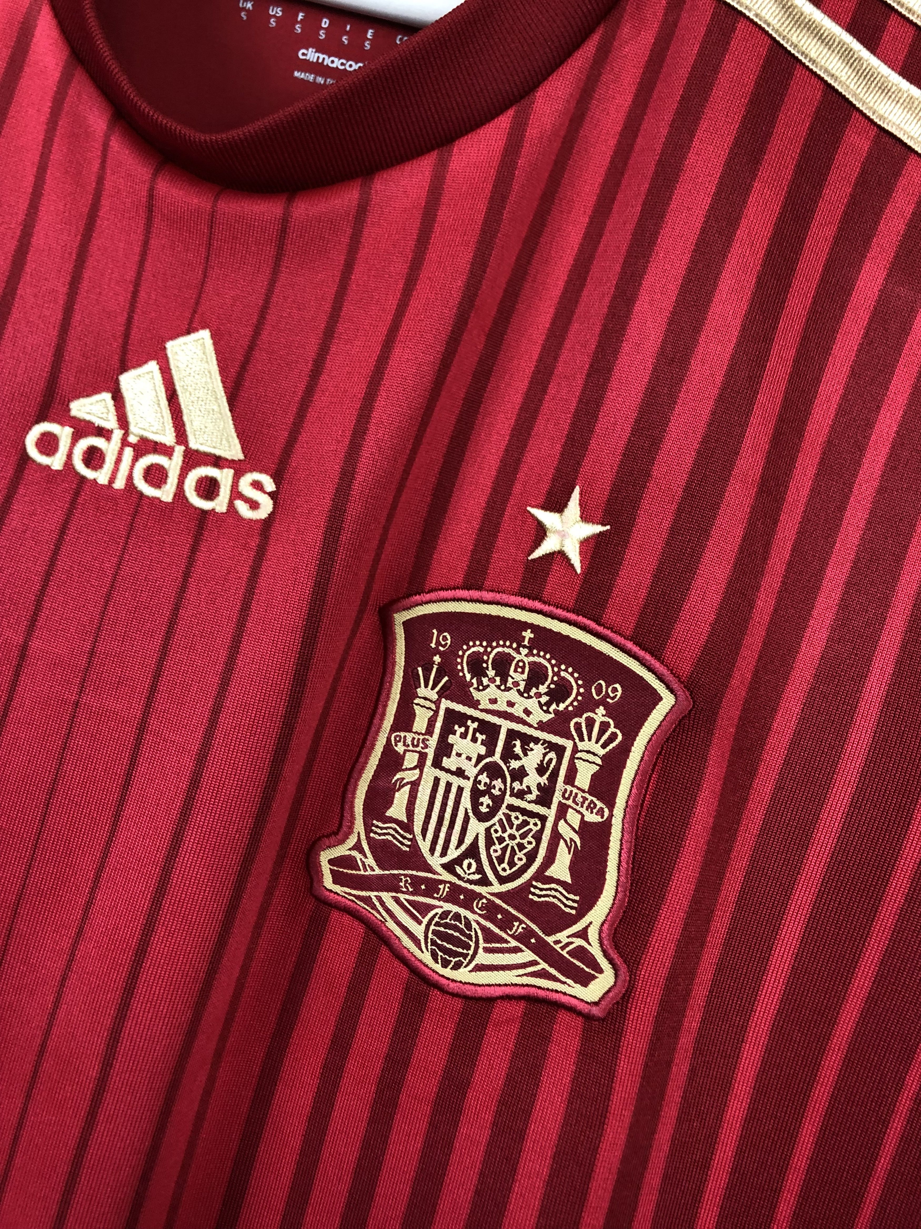 Adidas Spain Home football shirt 2014 Soccer Adidas Jersey Rare Size US S / EU 44-46 / 1 - 10 Thumbnail