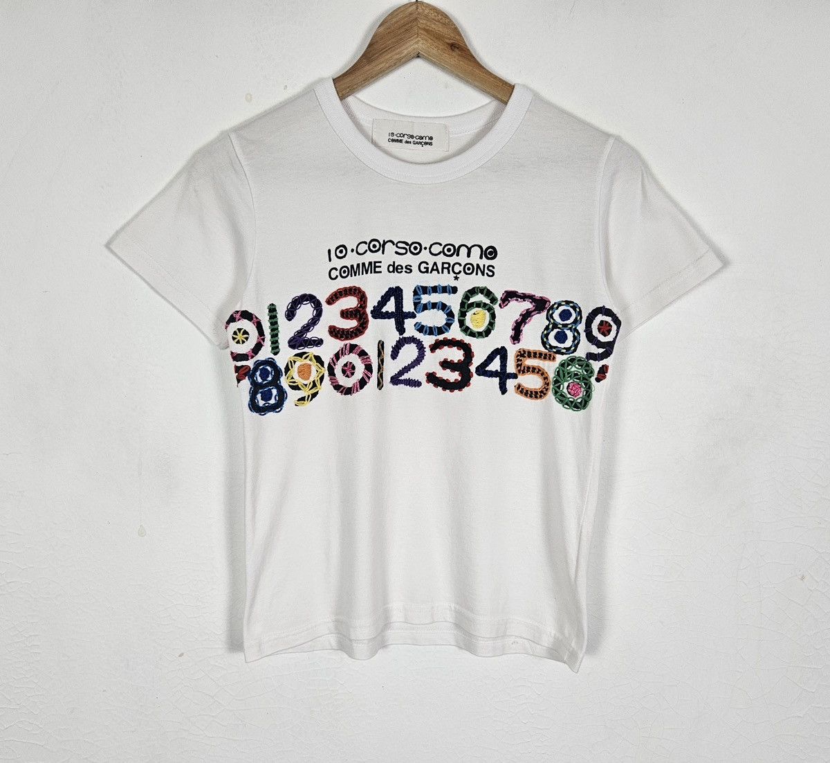 10 Corso Como × Comme des Garcons Comme des Garcons 10 corso commo embroidred shirt Size S / US 4 / IT 40 - 2 Thumbnail