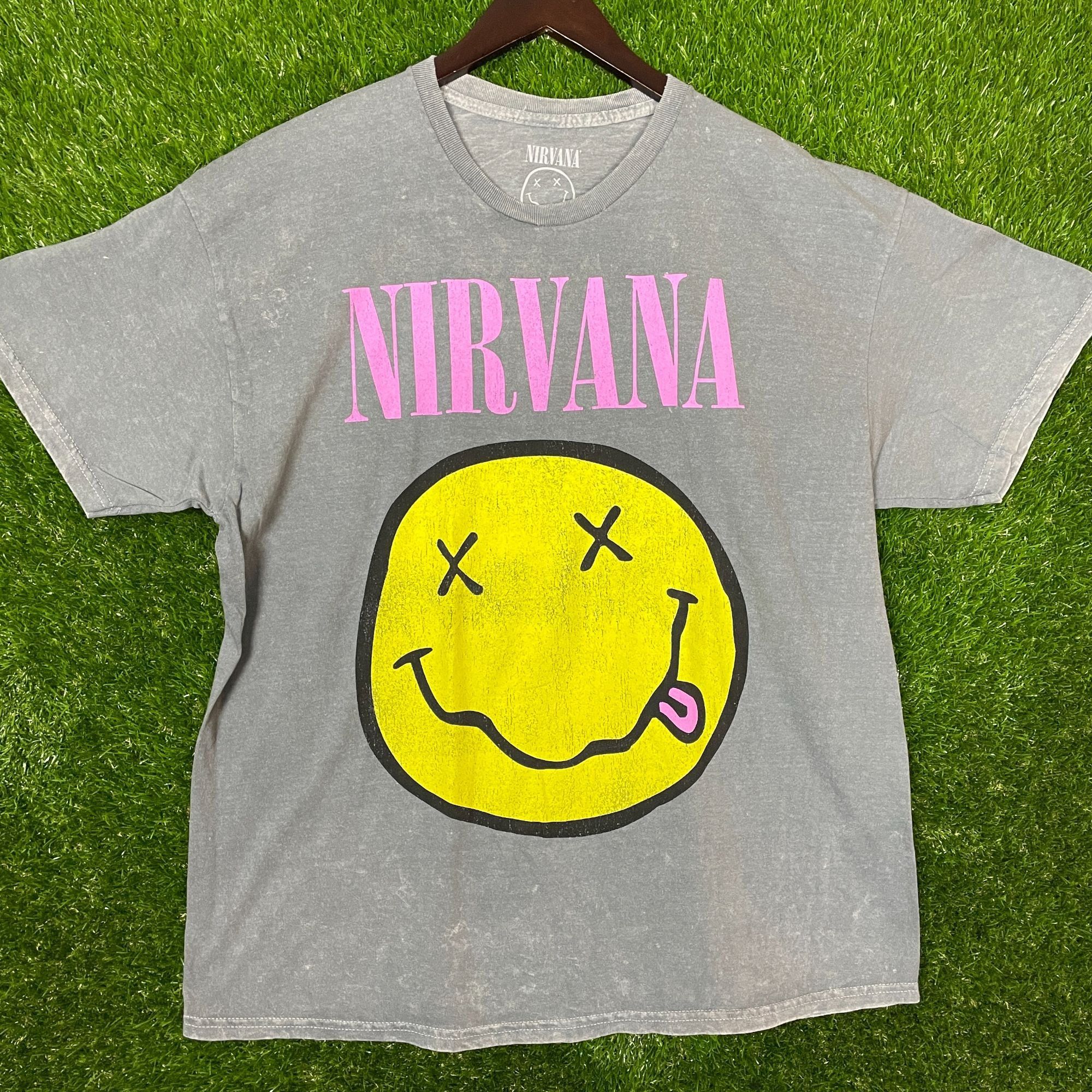 Nirvana Nirvana Smiley Face Rock T-shirt size Extra Large Size US XL / EU 56 / 4 - 1 Thumbnail