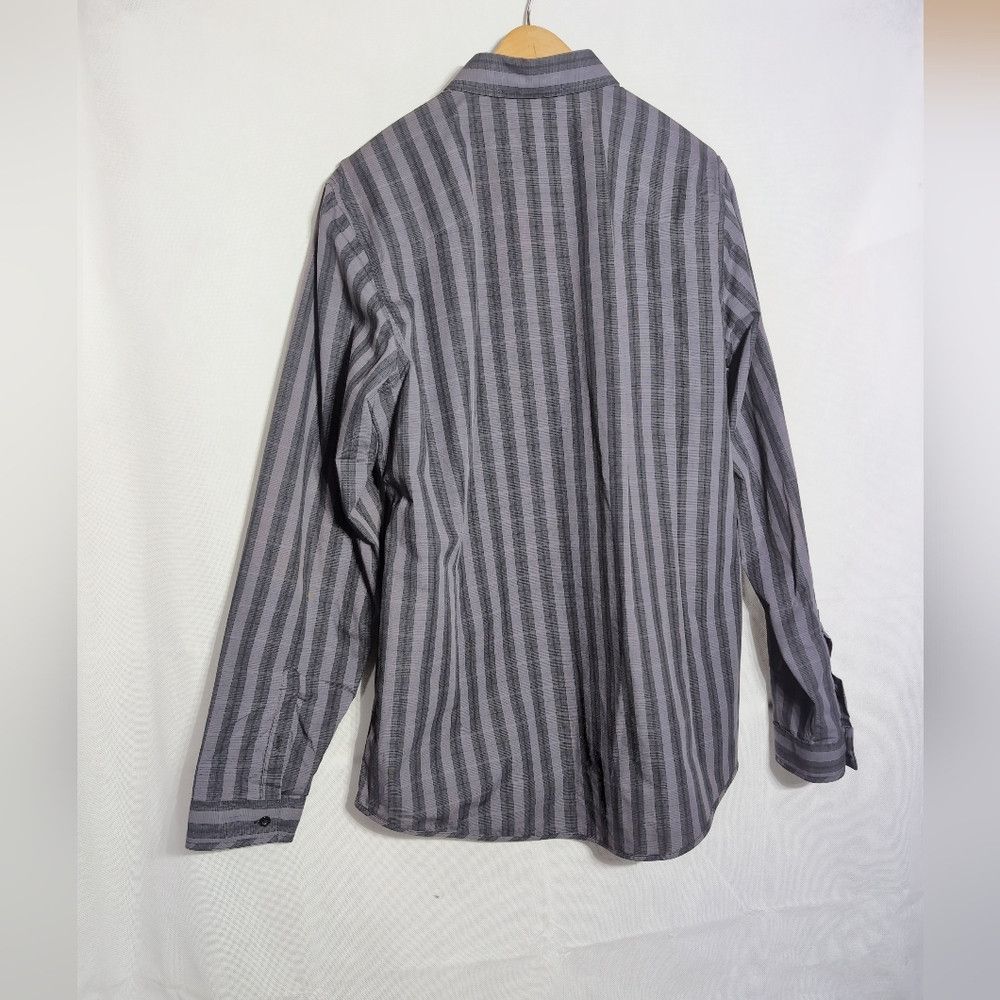 American Rag Vintage American Rag sz L Men's Gray Striped Shirt Size US L / EU 52-54 / 3 - 3 Thumbnail