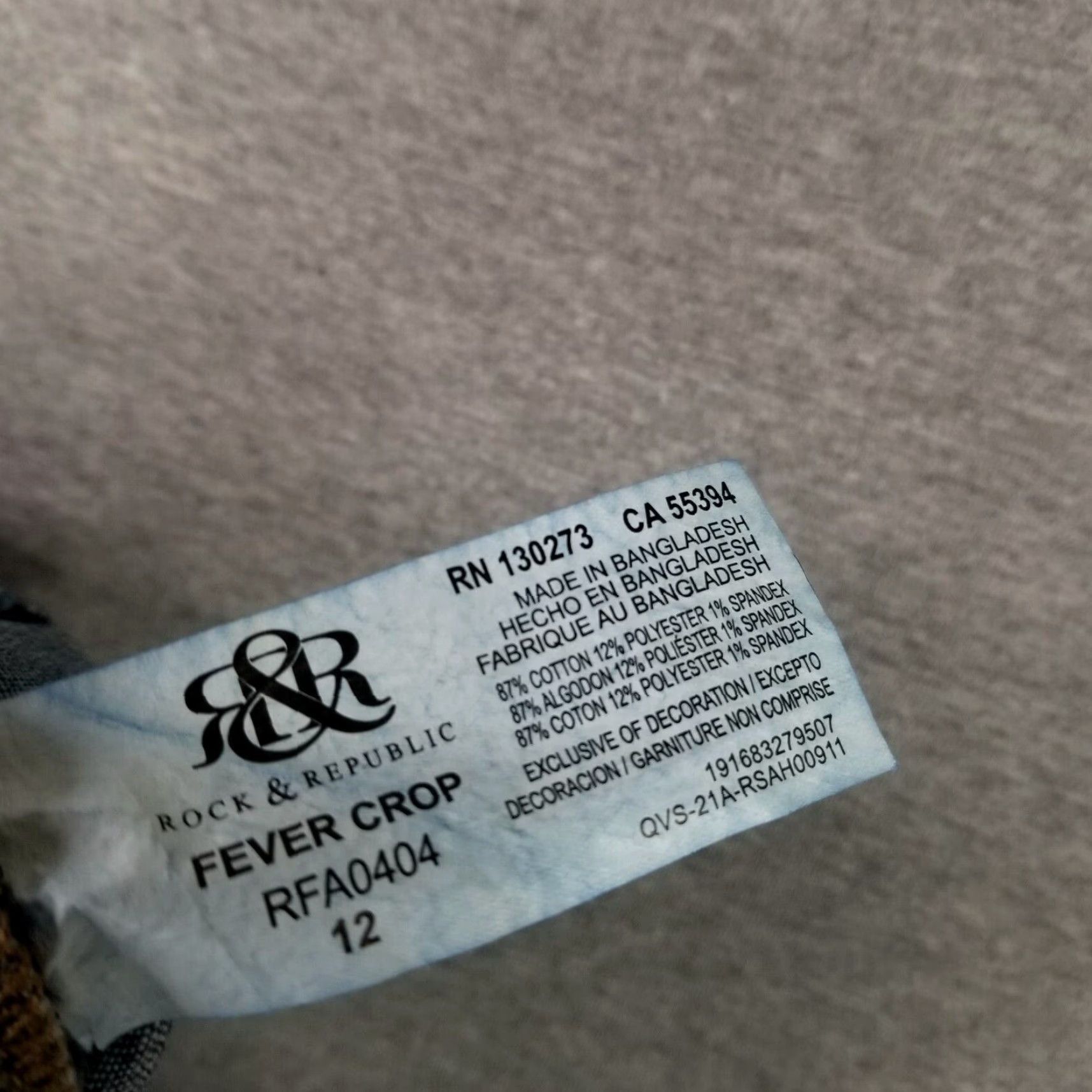Rock & Republic Jeans Rock & Republic Size 12 Pull On Fever Crop Denim RX Slimming Stretch Dark Blue 30 in Inseam Womens