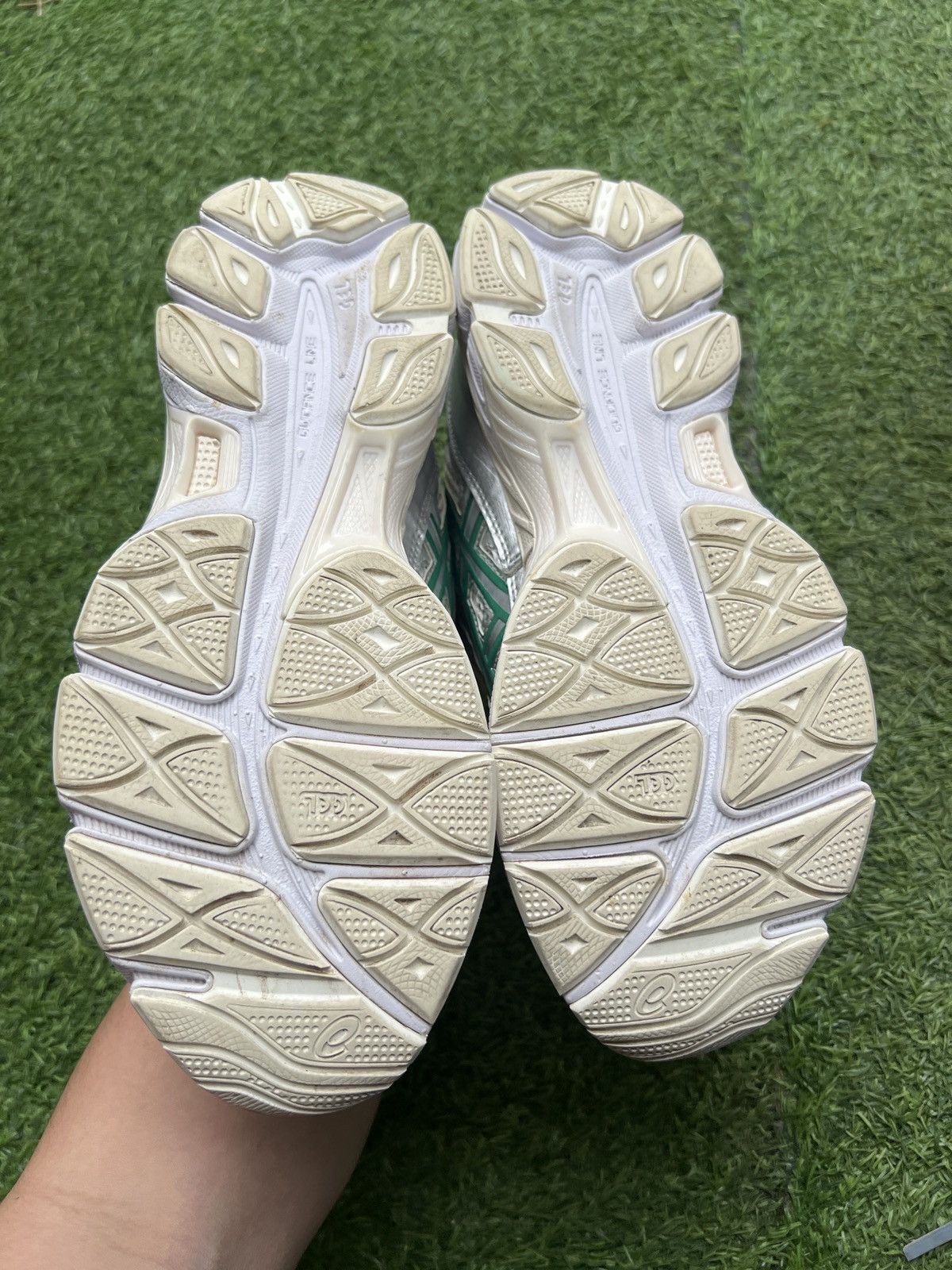 Asics Asics Gel-NYC Cream Kale 'Birch' 1201a971 Size US 7 / EU 40 - 6 Thumbnail