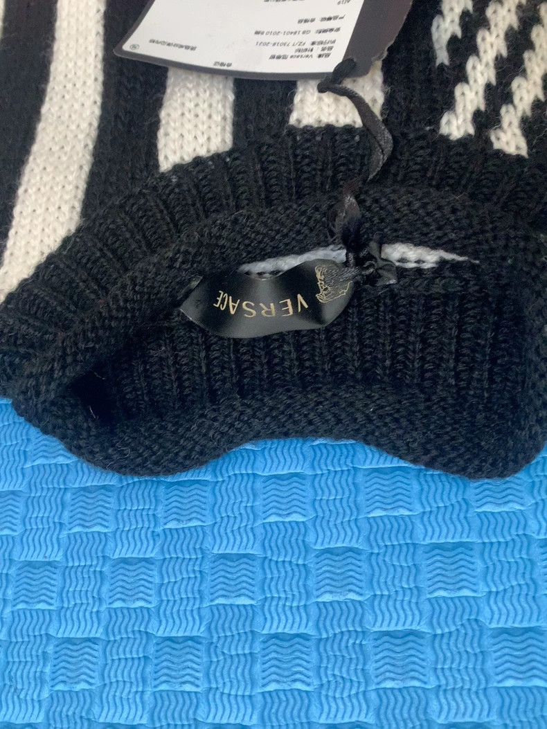 Versace Versace Wool sweater Size US M / EU 48-50 / 2 - 5 Thumbnail