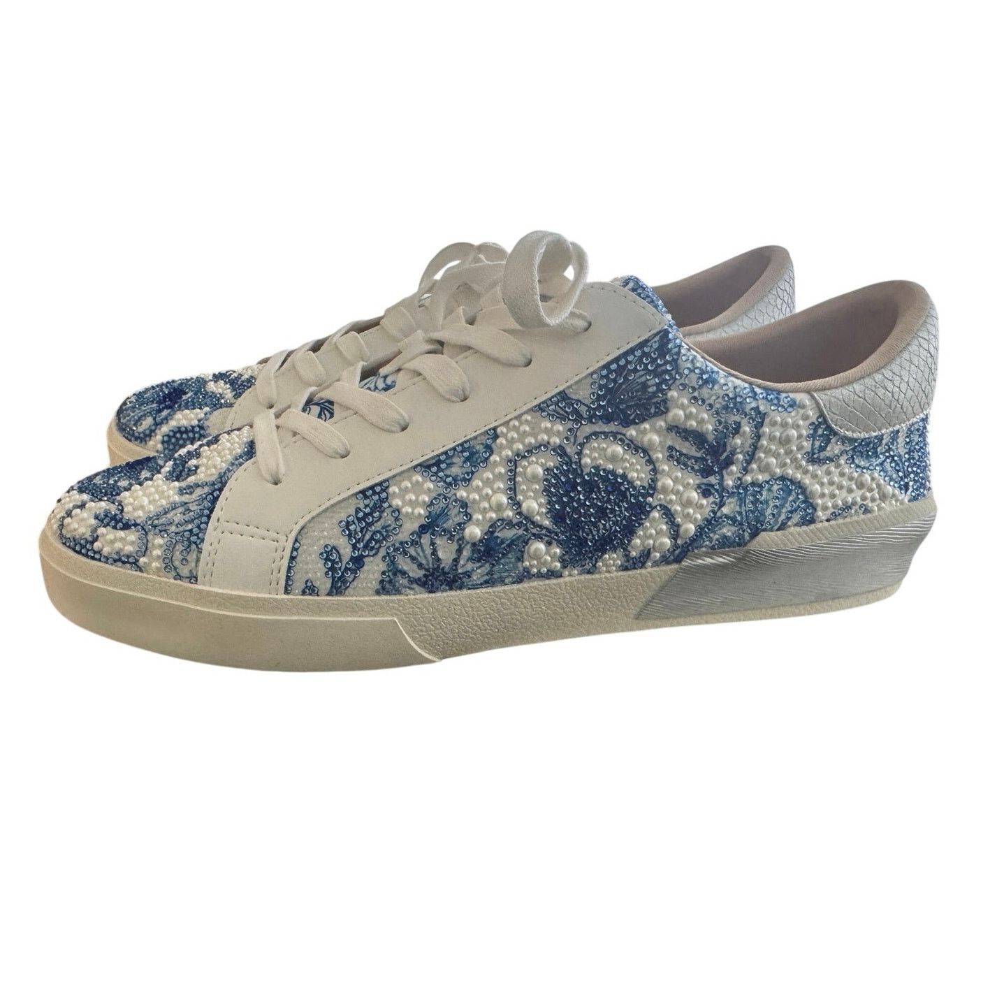 Betsey Johnson BETSEY JOHNSON Damon White Blue Floral Sneaker Size US 11 Size US 11 / IT 41 - 14 Thumbnail