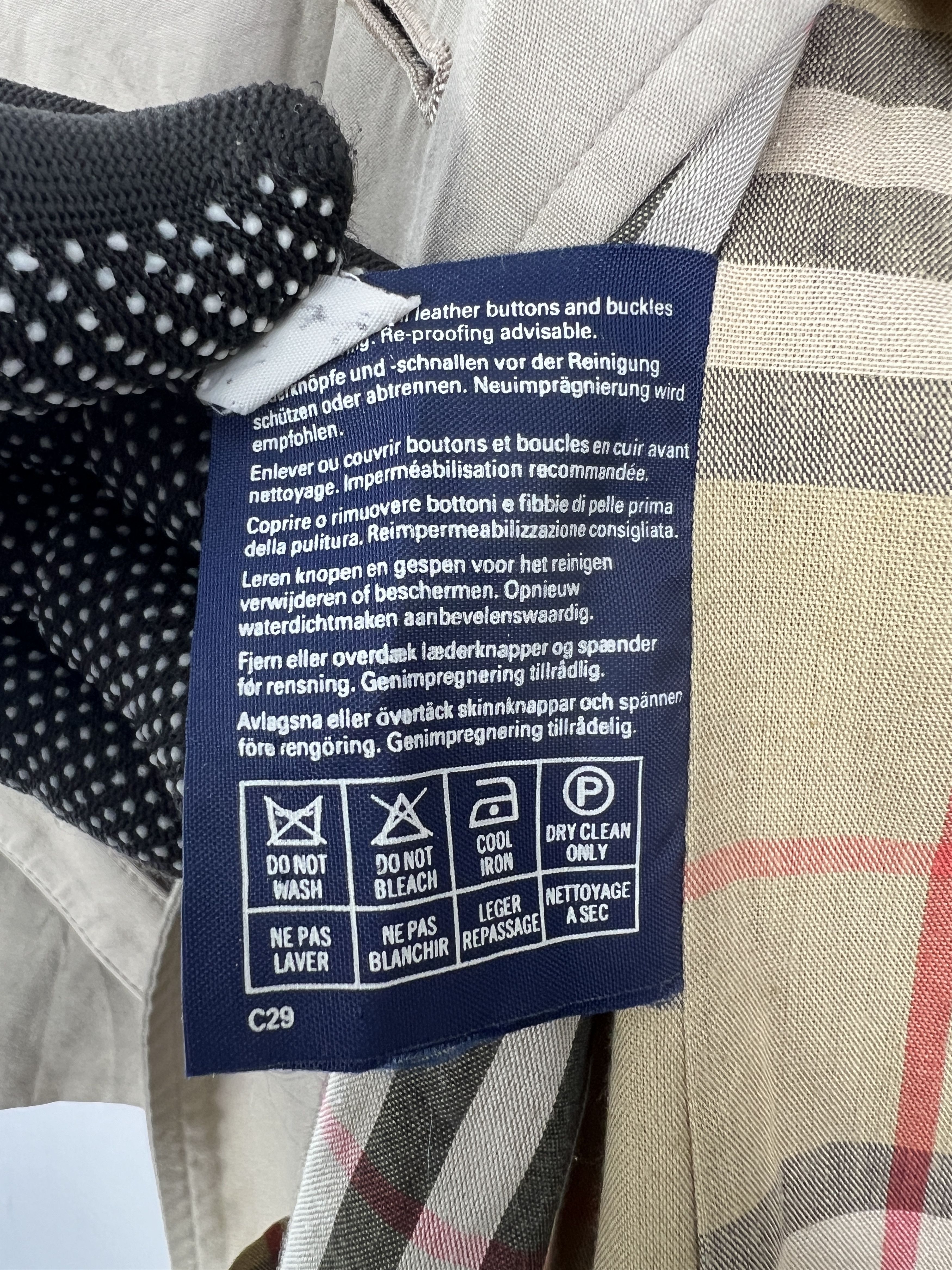 Burberry × Vintage Vintage Burberrys Lined Plaid Coat GTMPT842 Size US L / EU 52-54 / 3 - 8 Thumbnail
