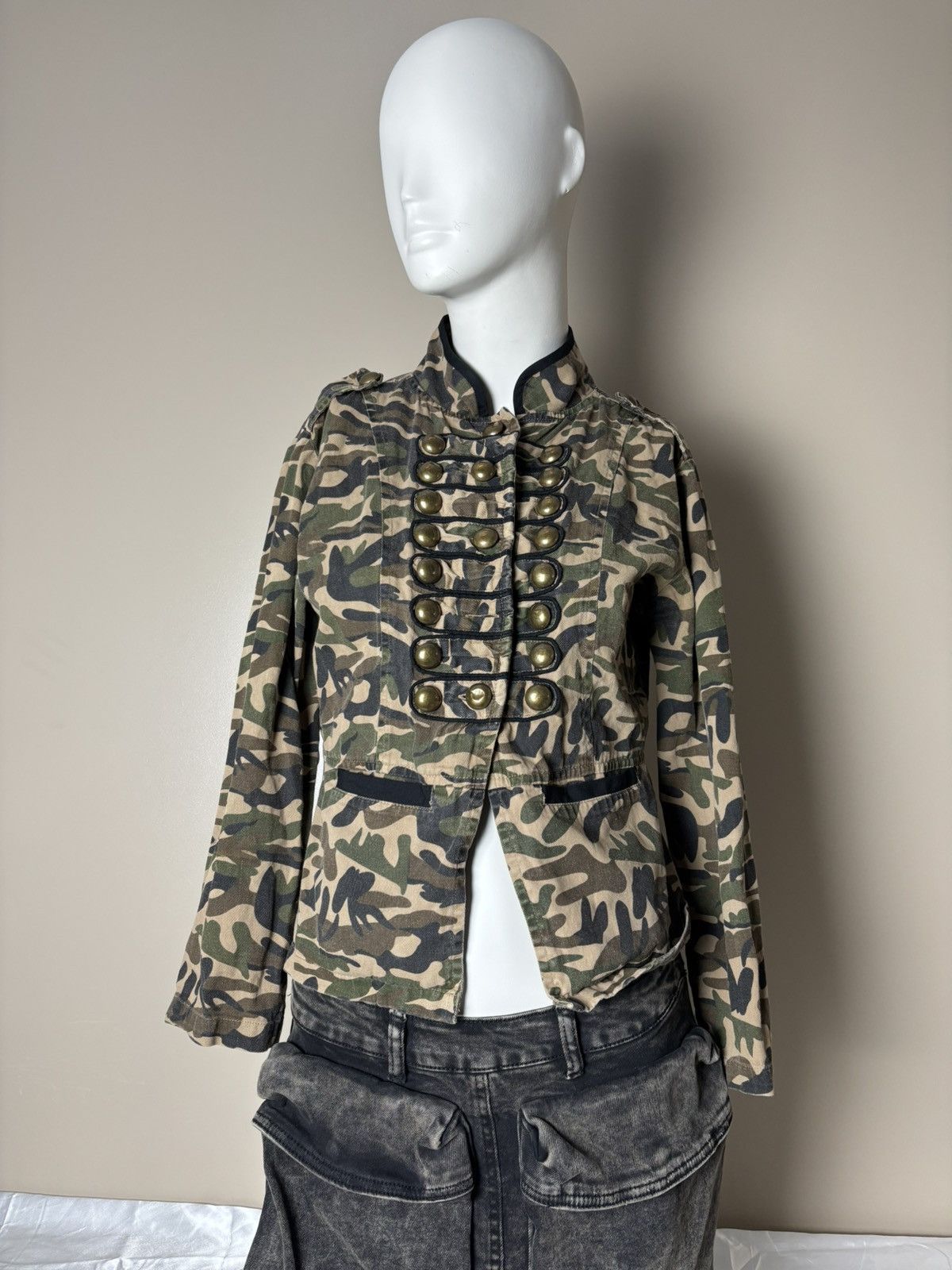 Vintage 2000s camo light jacket with buttons Allsaints style