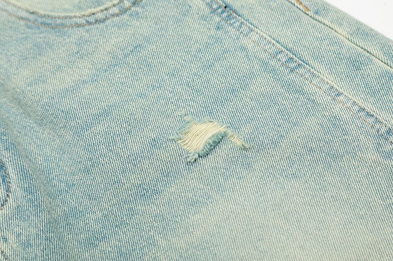 Vintage Men's light blue distressed loose straight leg jeans Size US 32 / EU 48 - 4 Thumbnail