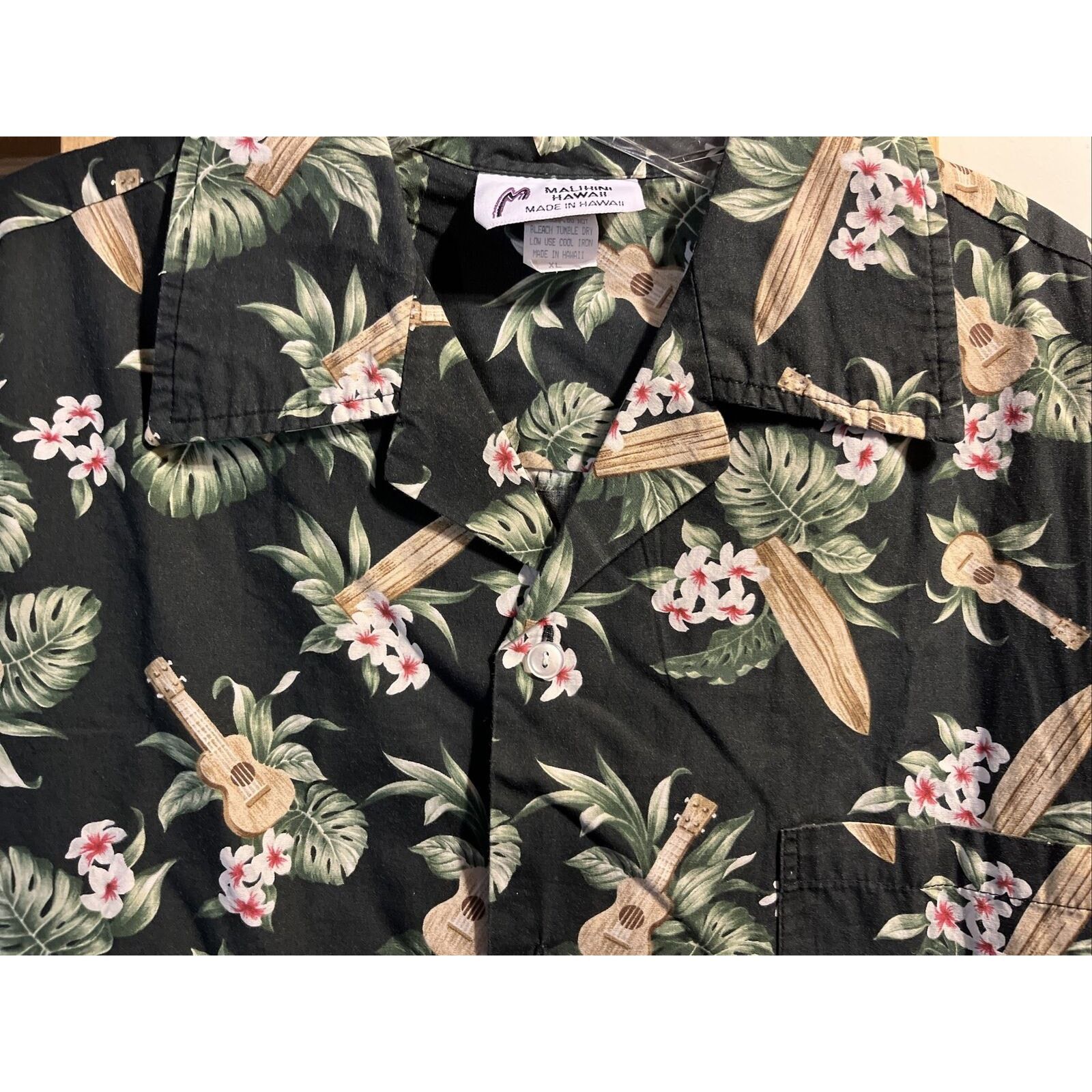 Other Malihini Vintage Men’s XL Black Floral Cotton Hawaiian Shirt Size US XL / EU 56 / 4 - 12 Thumbnail