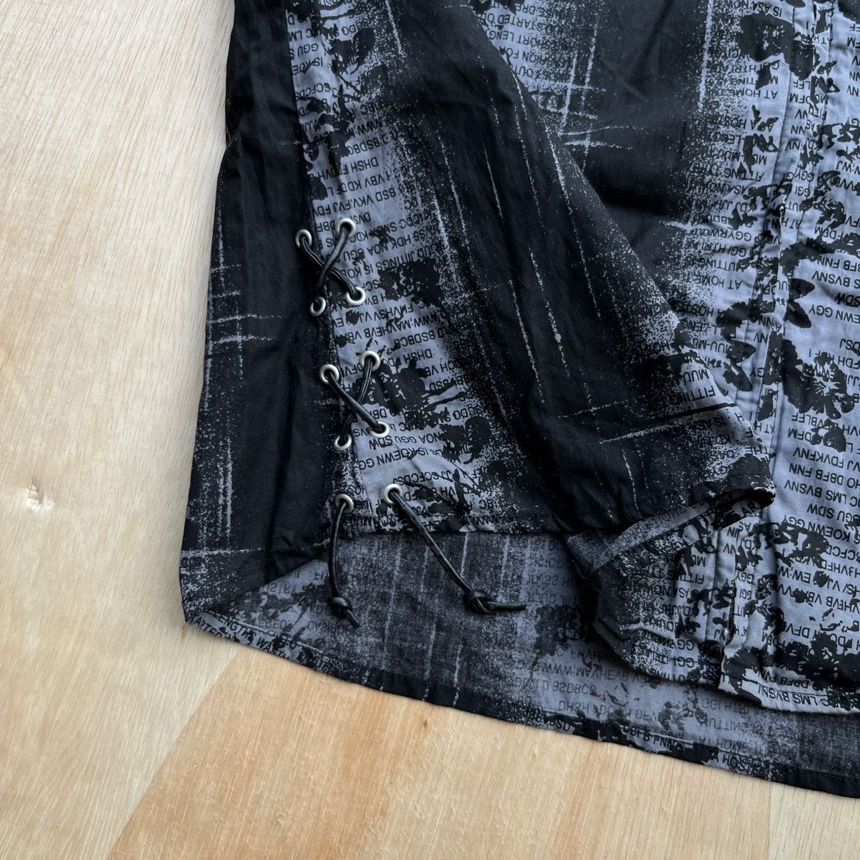 Hysteric Glamour EUPHUISTIC LACE UP POEM FULL PRINT PUNK FULL ZIPPER SHORT S Size US M / EU 48-50 / 2 - 5 Thumbnail