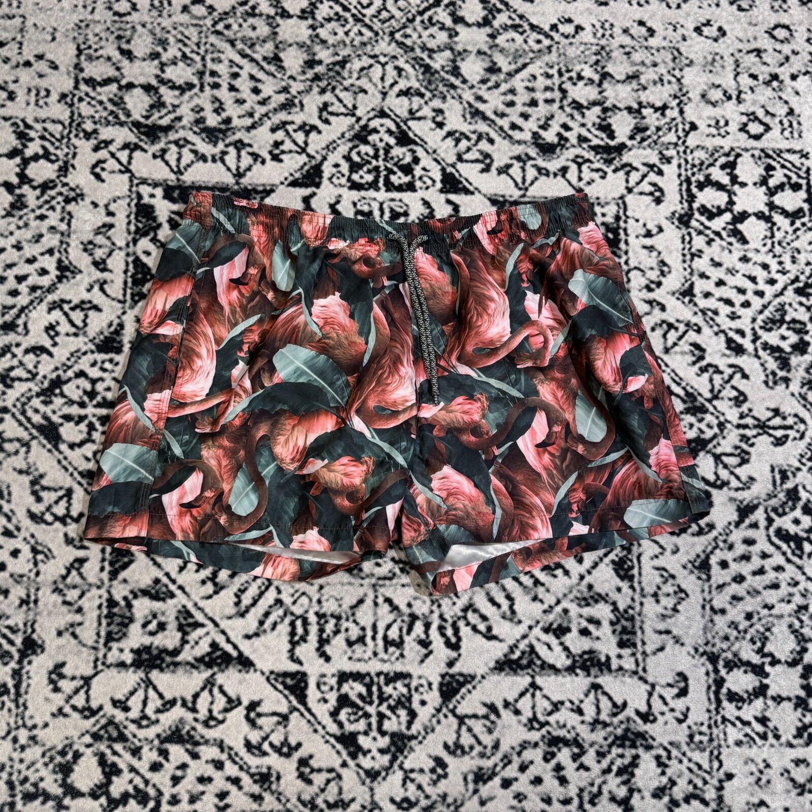 Vintage Soc Unisex Red Green Floral Polyester Shorts Size L Summer Size US 32 / EU 48 - 1 Thumbnail