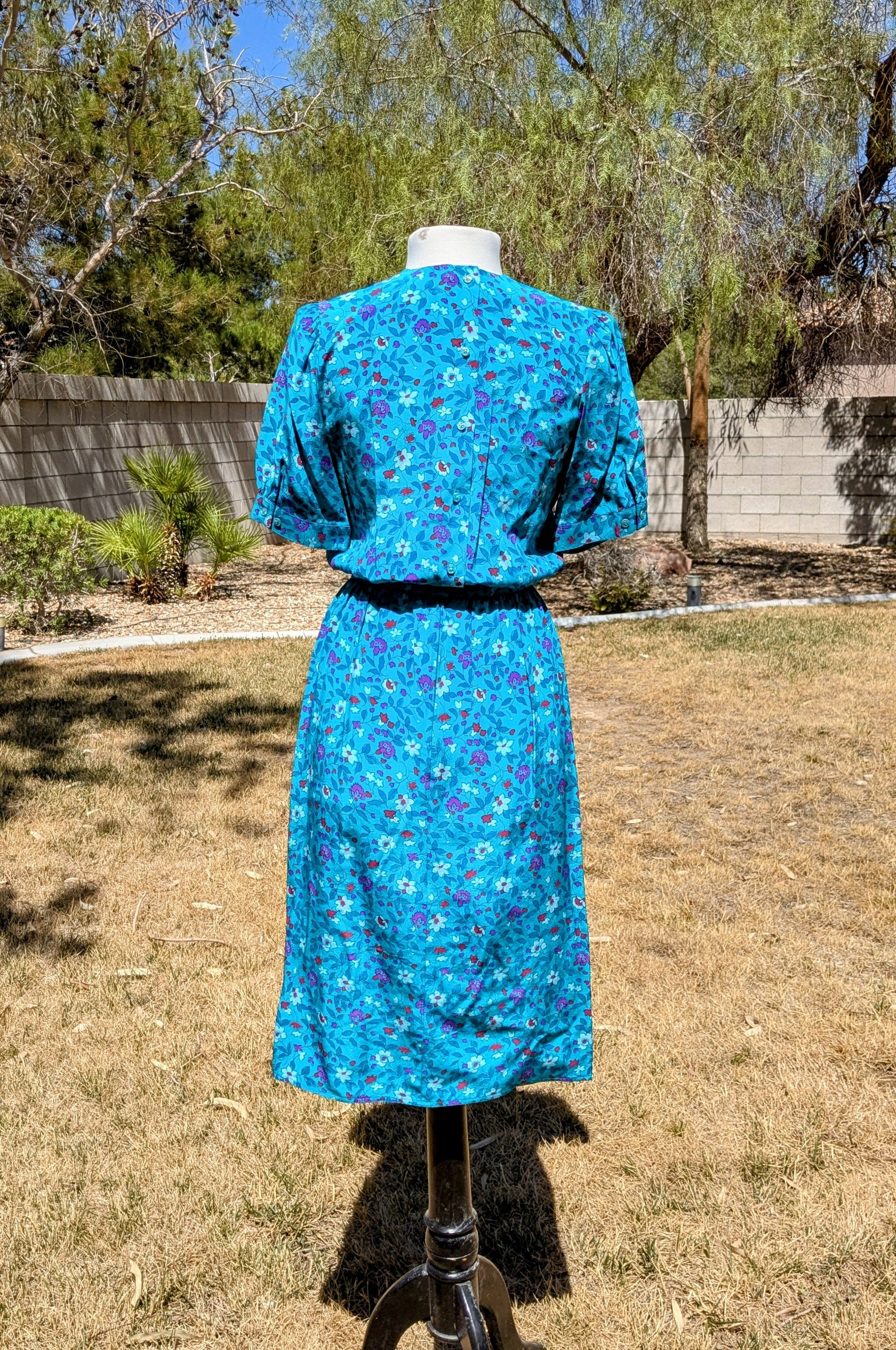 Vintage 1980s Silk Studio Floral Turquoise Midi Fit&Flare Dress EUC Size M / US 6-8 / IT 42-44 - 4 Thumbnail