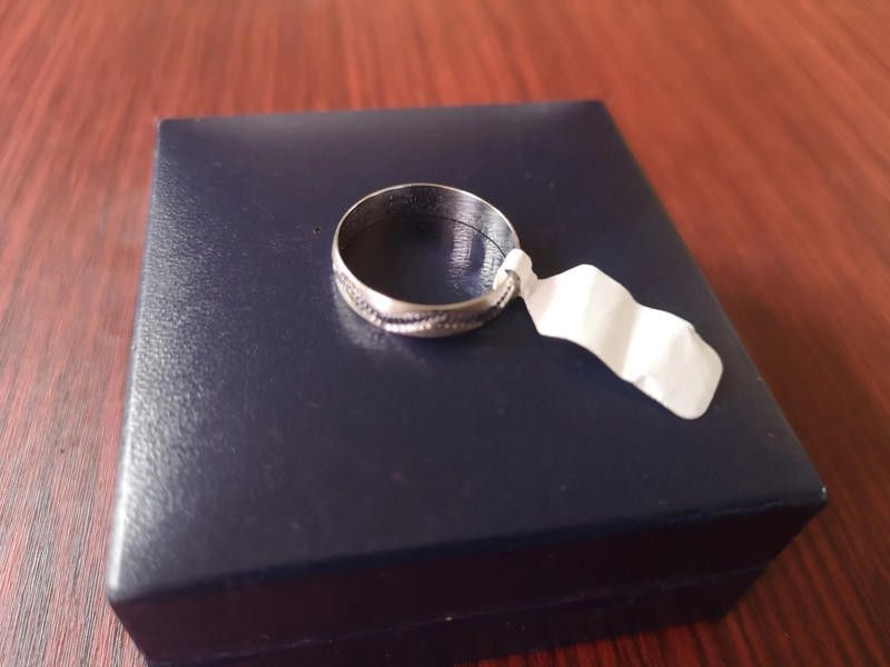 Designer 9ct White Gold Diamond Cut Satin Ring size m Size ONE SIZE - 1 Thumbnail
