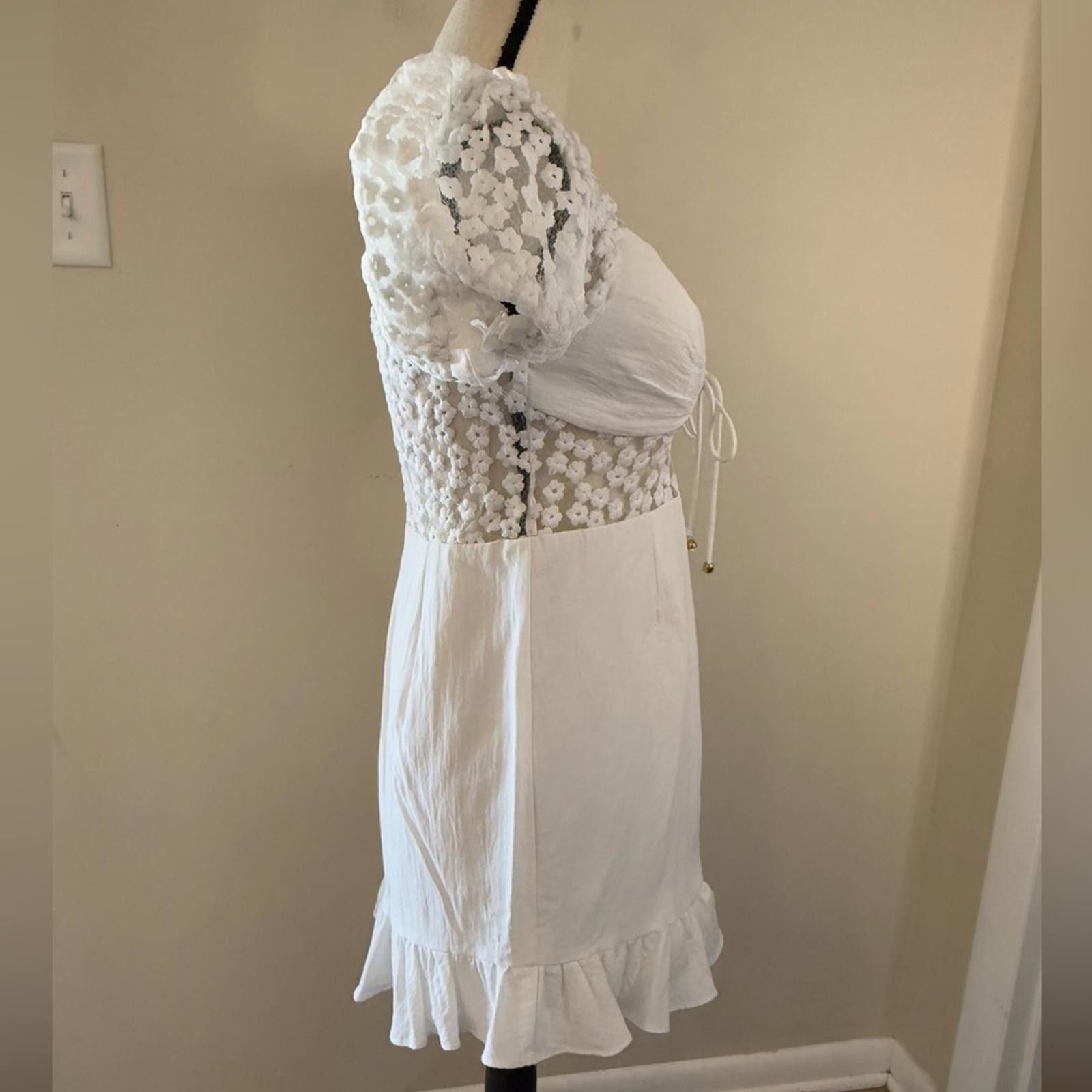 Other One and Only Collective white lace ruffled mini dress SZ M Size M / US 6-8 / IT 42-44 - 2 Thumbnail