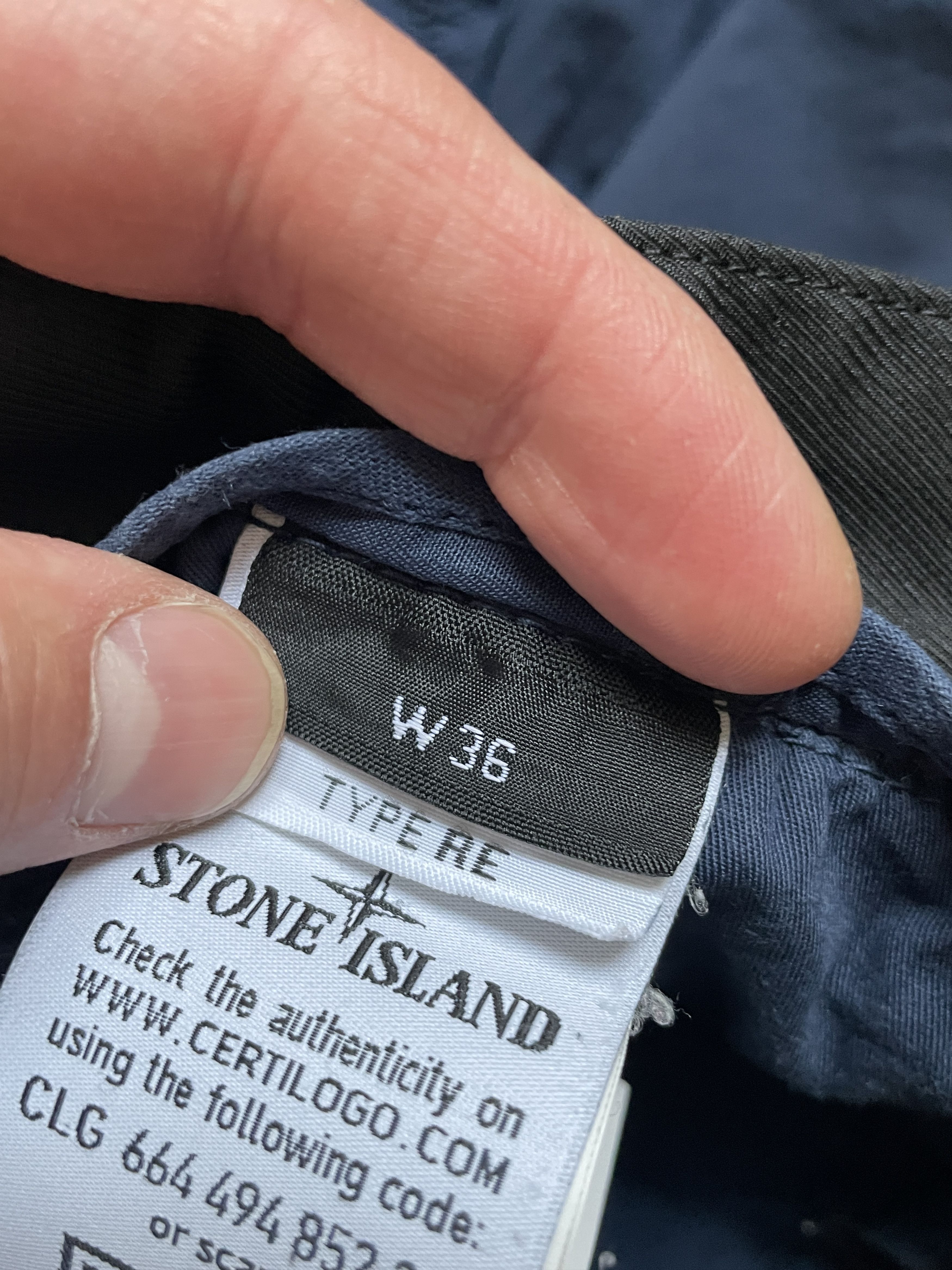 Stone Island STONE ISLAND NAVY CARGO SHORTS Size US 36 / EU 52 - 14 Thumbnail