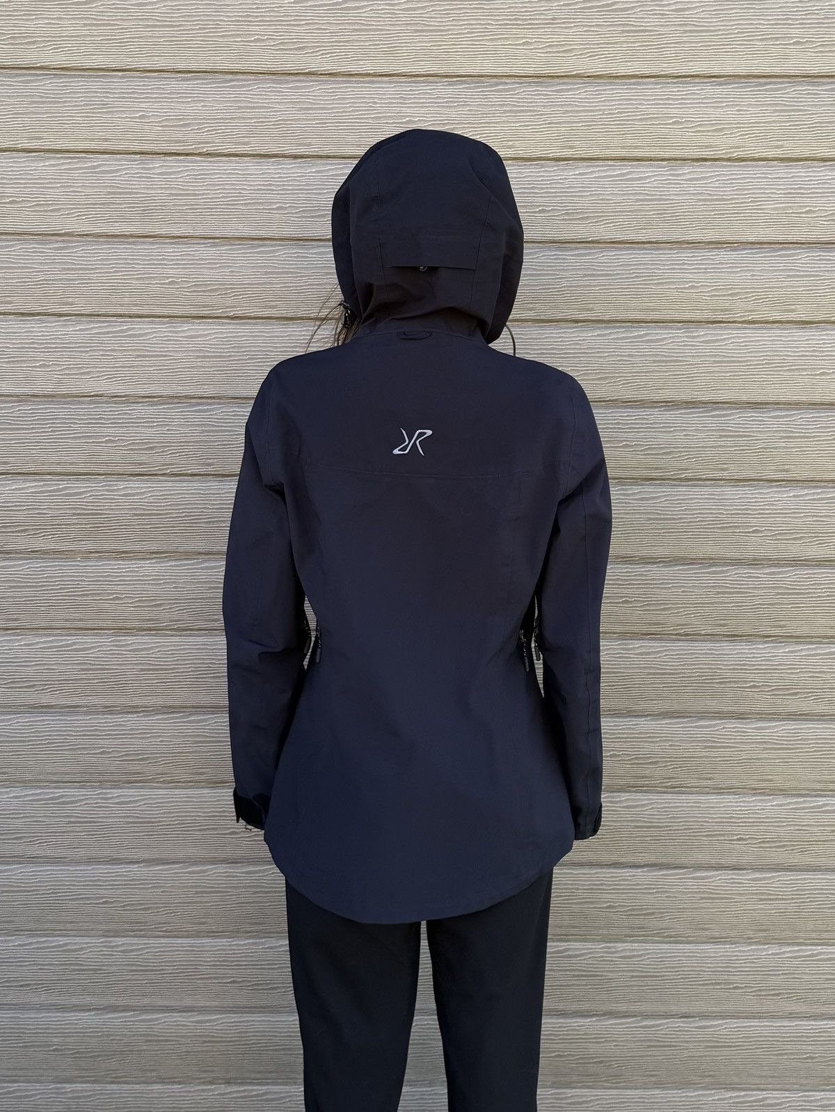 Fjallraven RevolutionRace RVRC Whisper Jacket XS Waterproof Hypershell Size XS / US 0-2 / IT 36-38 - 4 Thumbnail