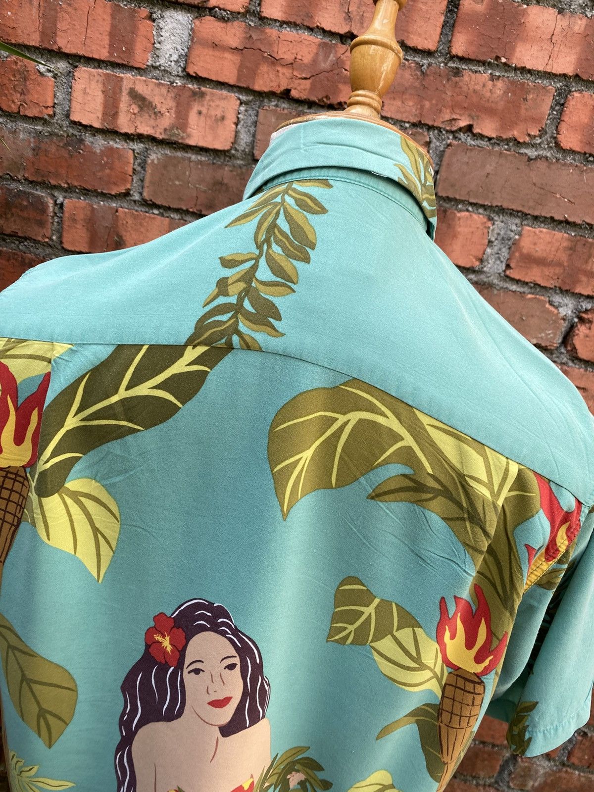 Toyo Enterprises × Vintage Vintage hawaii rayon suns surf toyo kamehameha USA Size US M / EU 48-50 / 2 - 5 Thumbnail