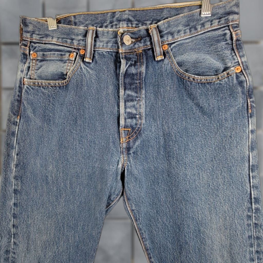 Levi's VINTAGE Levi's 505 Jeans Men 32x32 Blue Regular Fit Straight Cotton Denim Pants Size US 32 / EU 48 - 1 Thumbnail