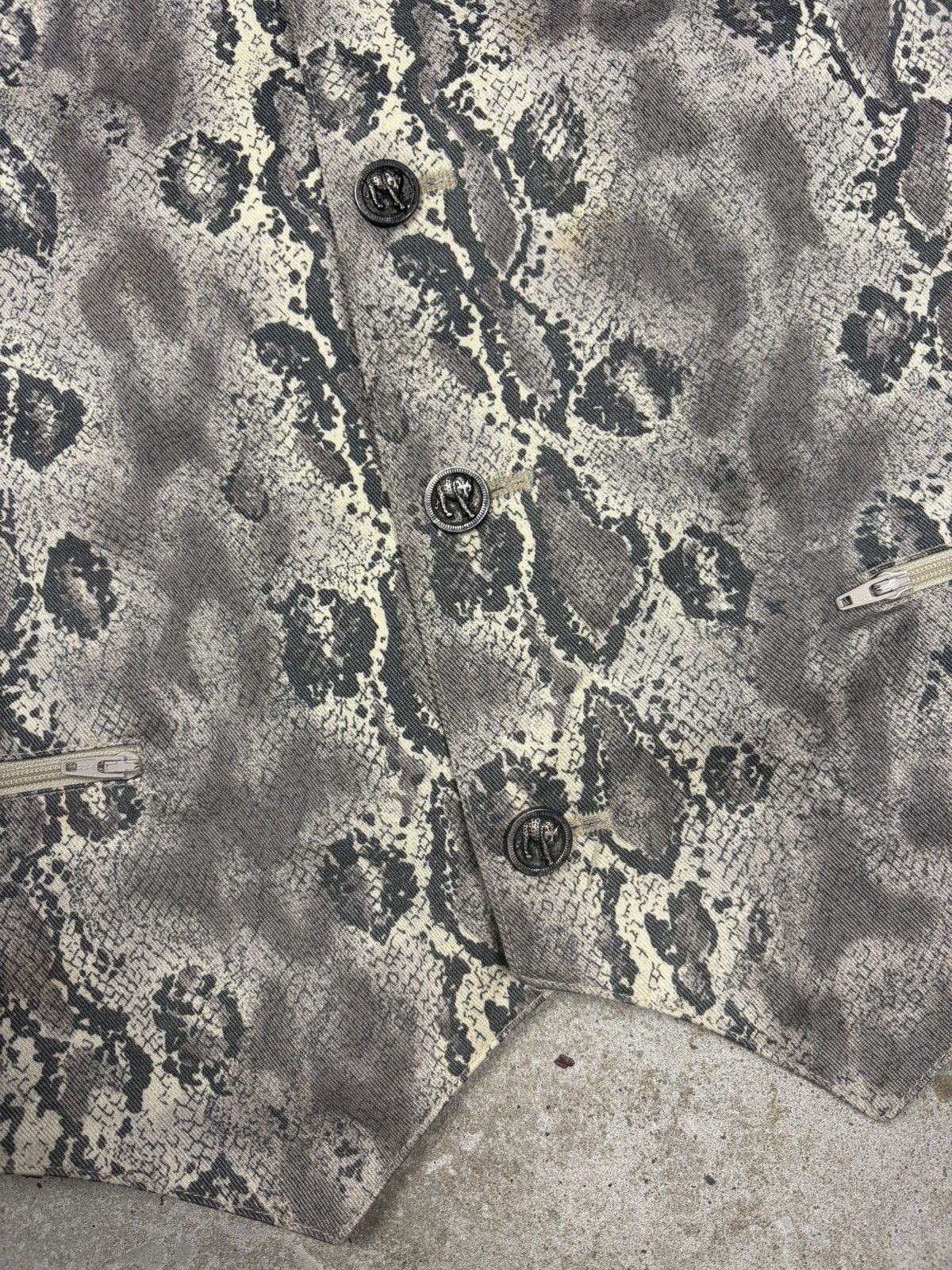 Versace Vintage 1990s Versus Gianni Versace Snake Print Animal Vest Size US M / EU 48-50 / 2 - 4 Thumbnail