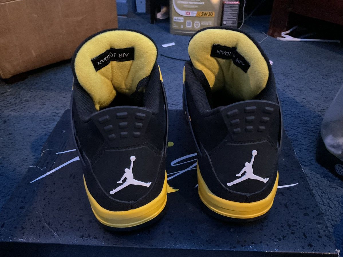 Nike Jordan 4 retro thunders Size US 10 / EU 43 - 4 Thumbnail