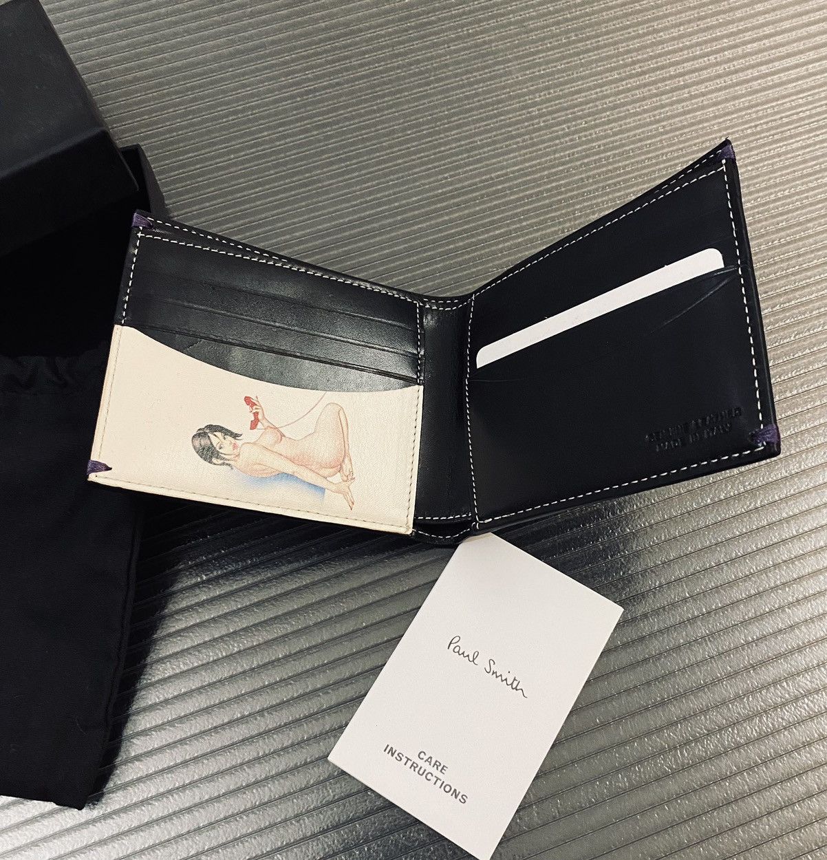 Paul Smith Paul Smith 🇮🇹 Nero leather pin-up girl billfold wallet NEW Size ONE SIZE - 5 Thumbnail