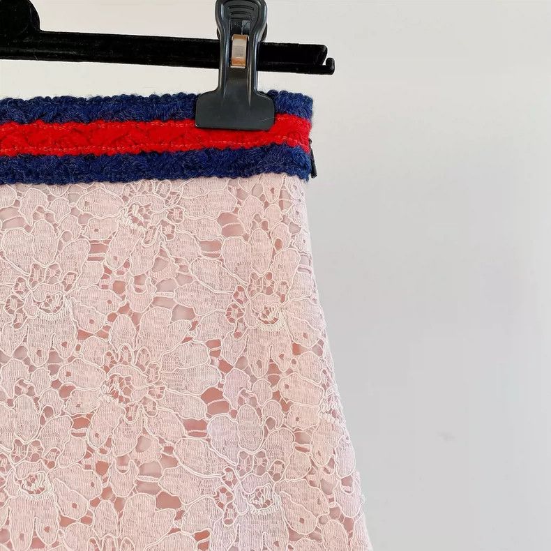 Gucci Gucci Pink lace skirt Size 26" / US 2 / IT 38 - 3 Thumbnail